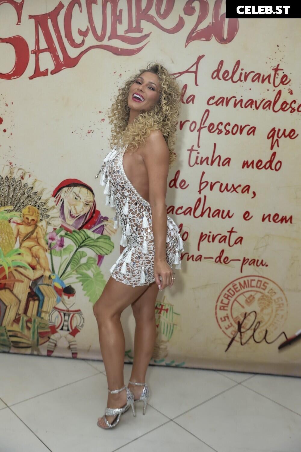 Lívia Andrade Image 23074039