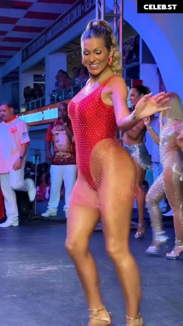Lívia Andrade Image 23074038