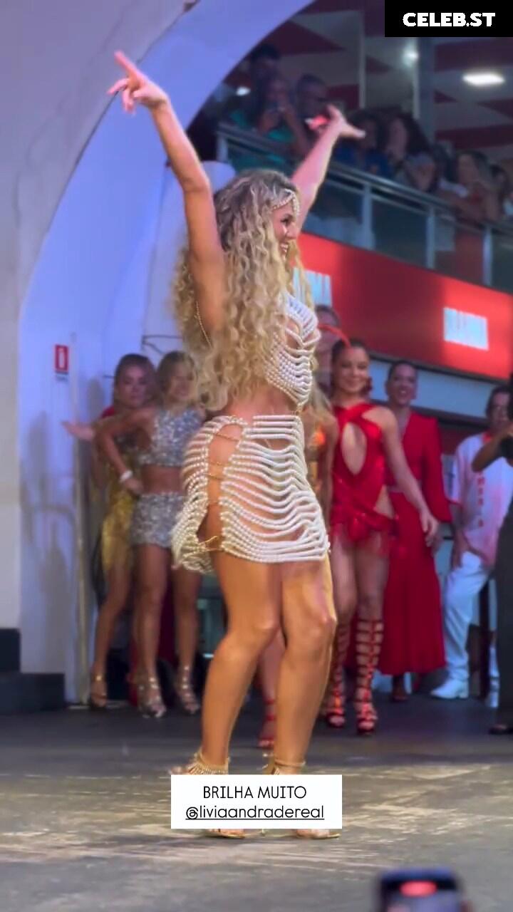 Lívia Andrade Image 23074061