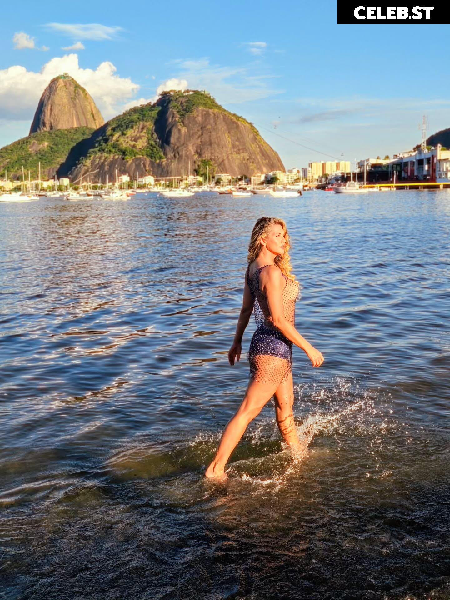 Lívia Andrade Image 23074044
