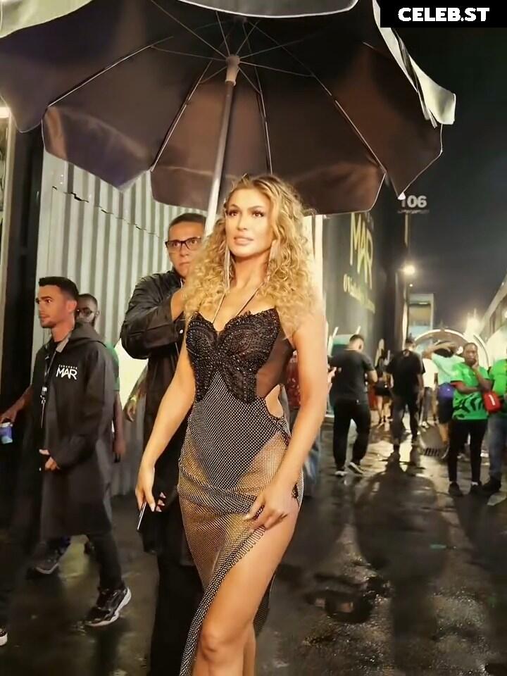 Lívia Andrade Image 23074218