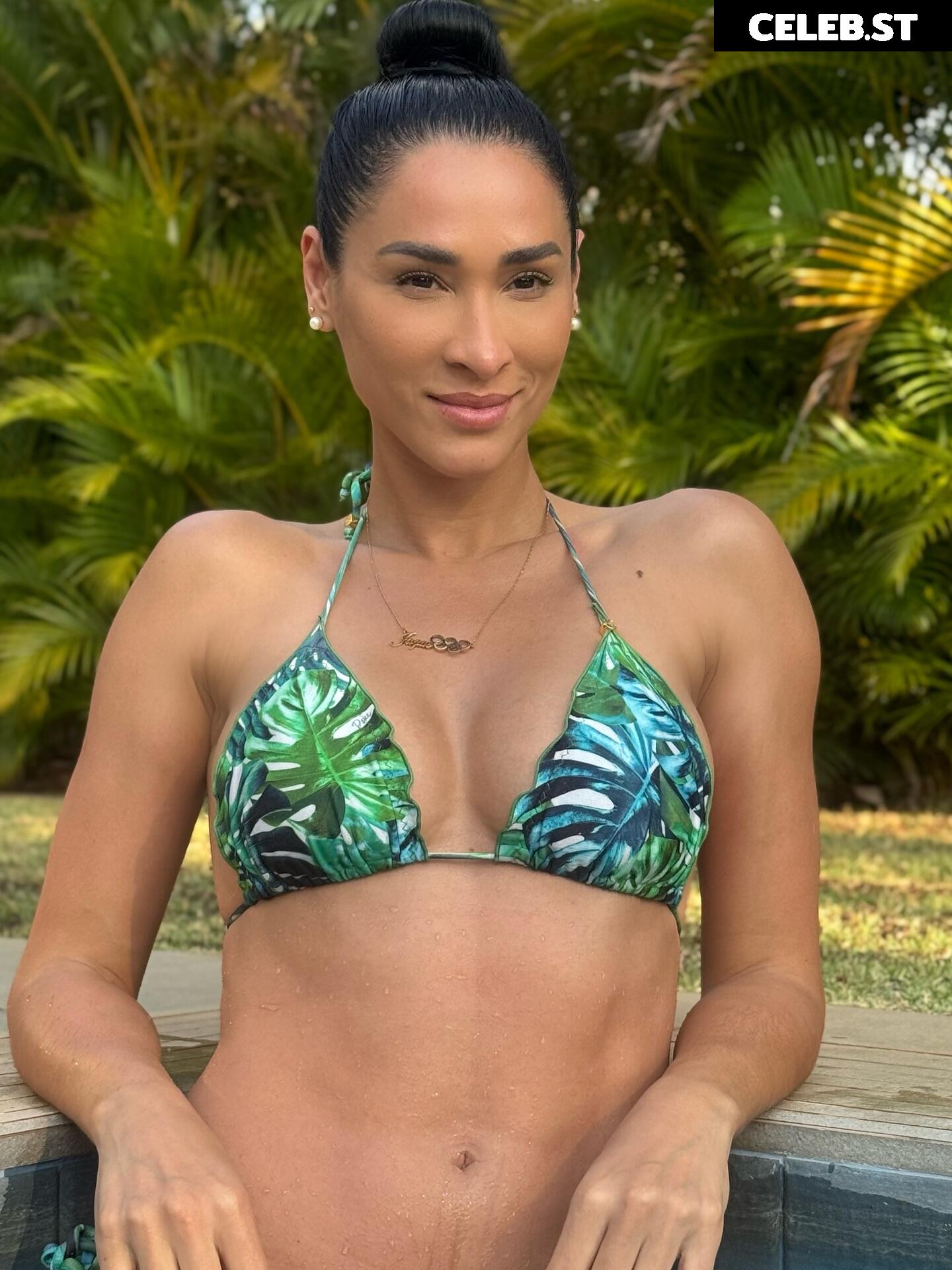 Jaqueline Carvalho (Jaque do Vôlei) Image 23077945