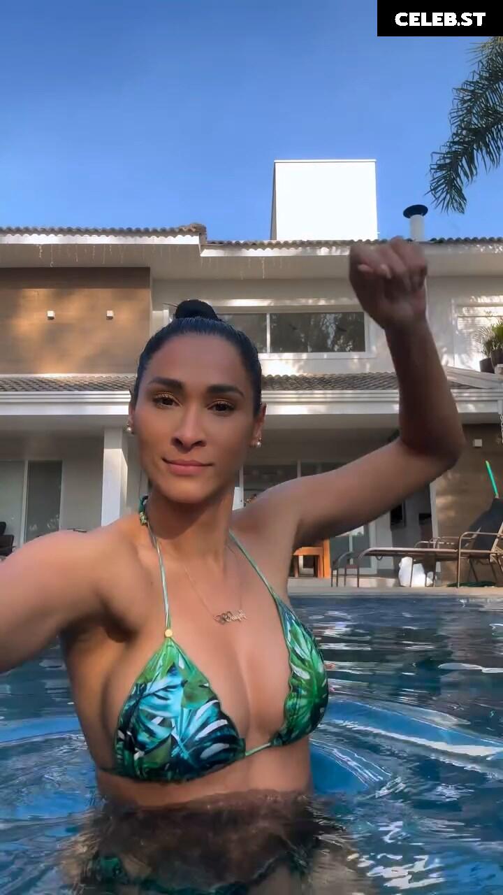 Jaqueline Carvalho (Jaque do Vôlei) Image 23077949