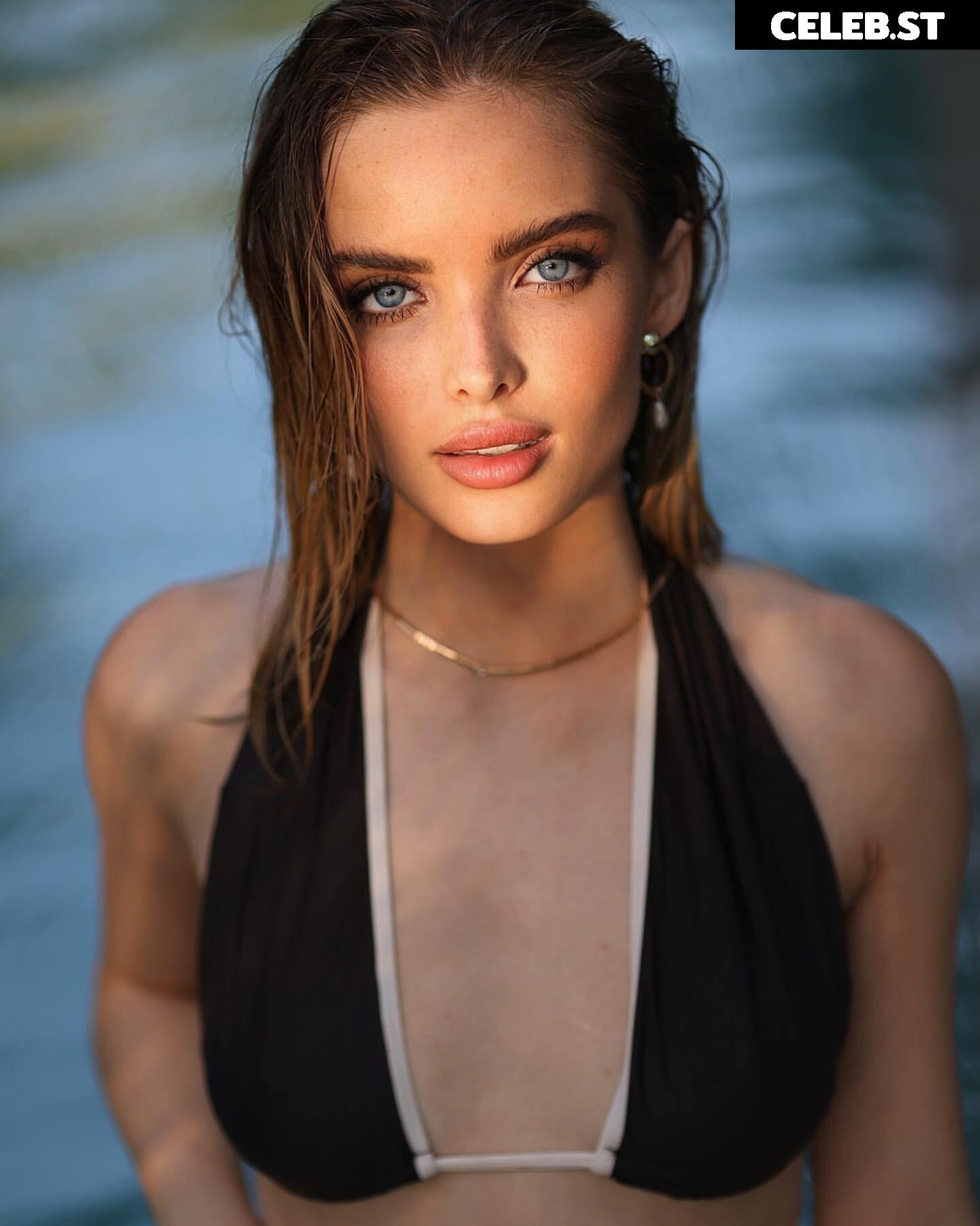 Giovanna Chaves Image 23077124