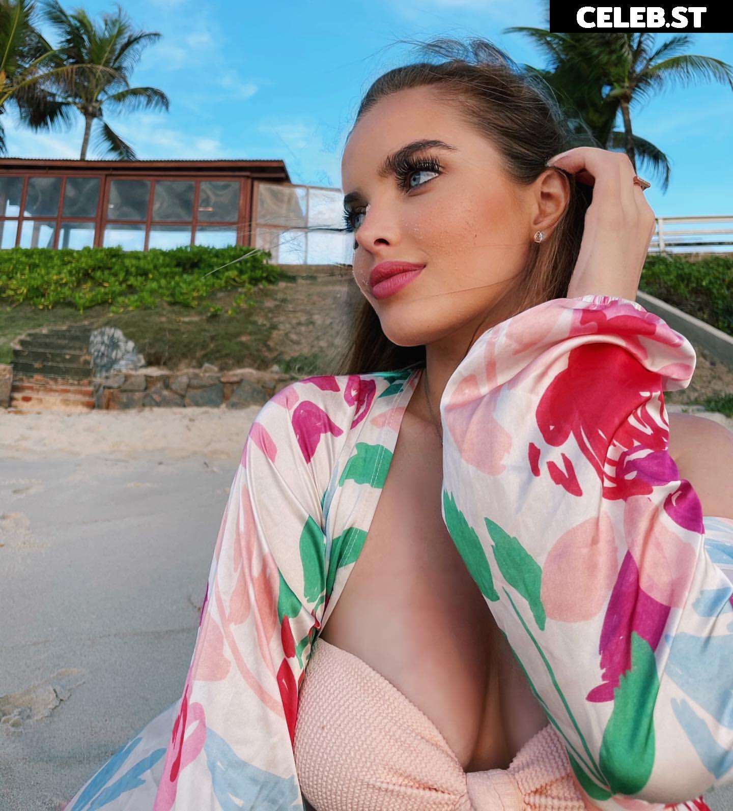 Giovanna Chaves Image 23077092