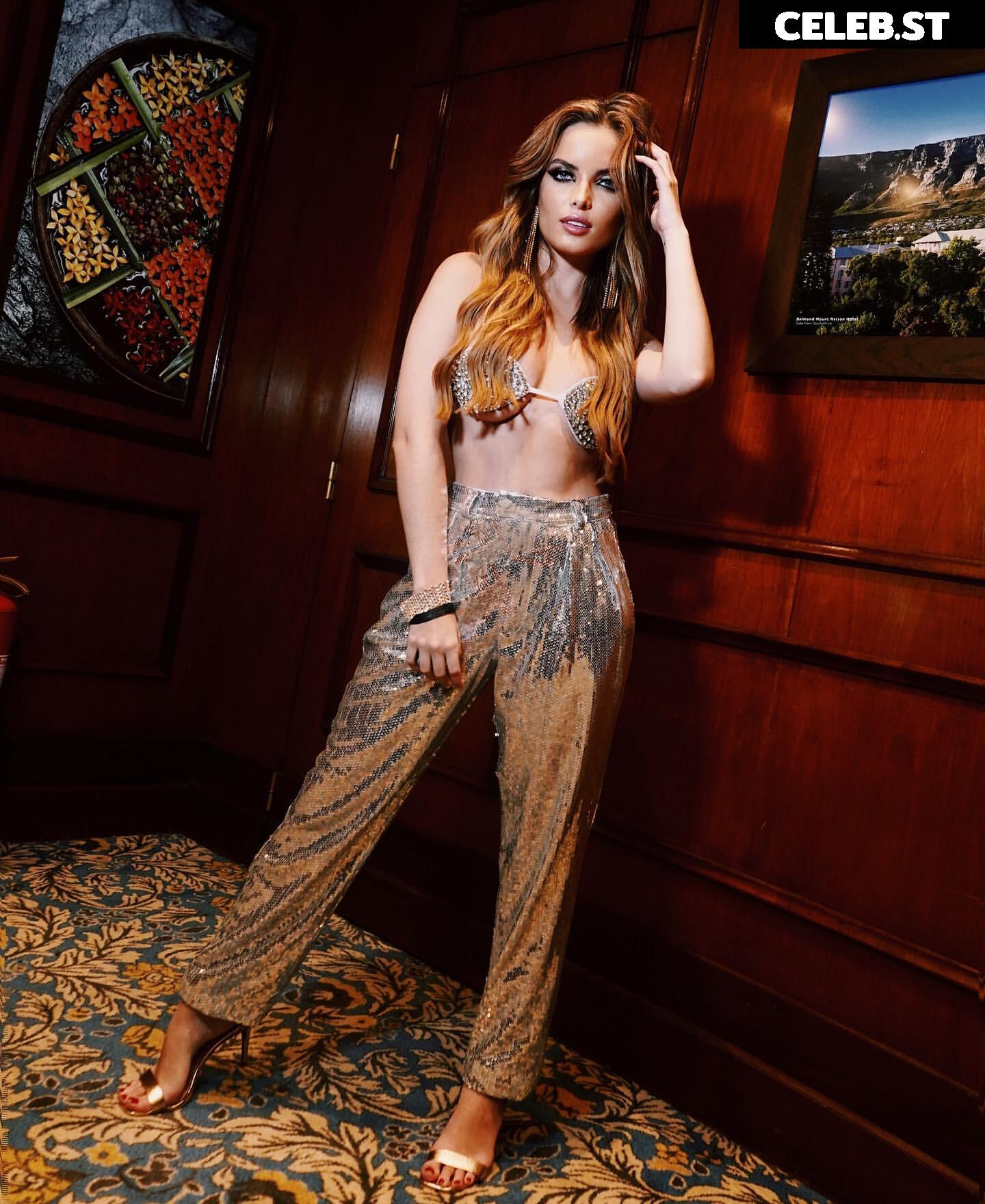 Giovanna Chaves Image 23077090