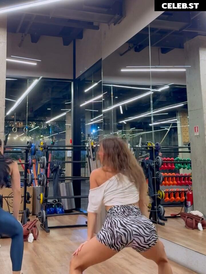 Fernanda De Freitas Image 23076911