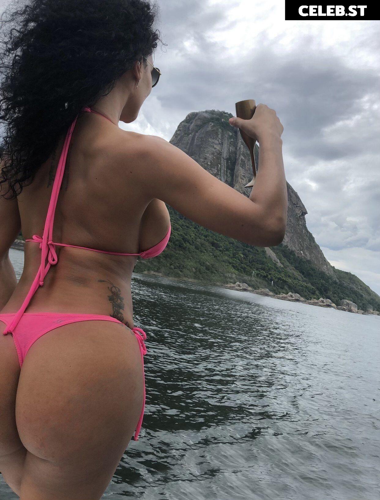 Fernanda Ferrari Image 23071565