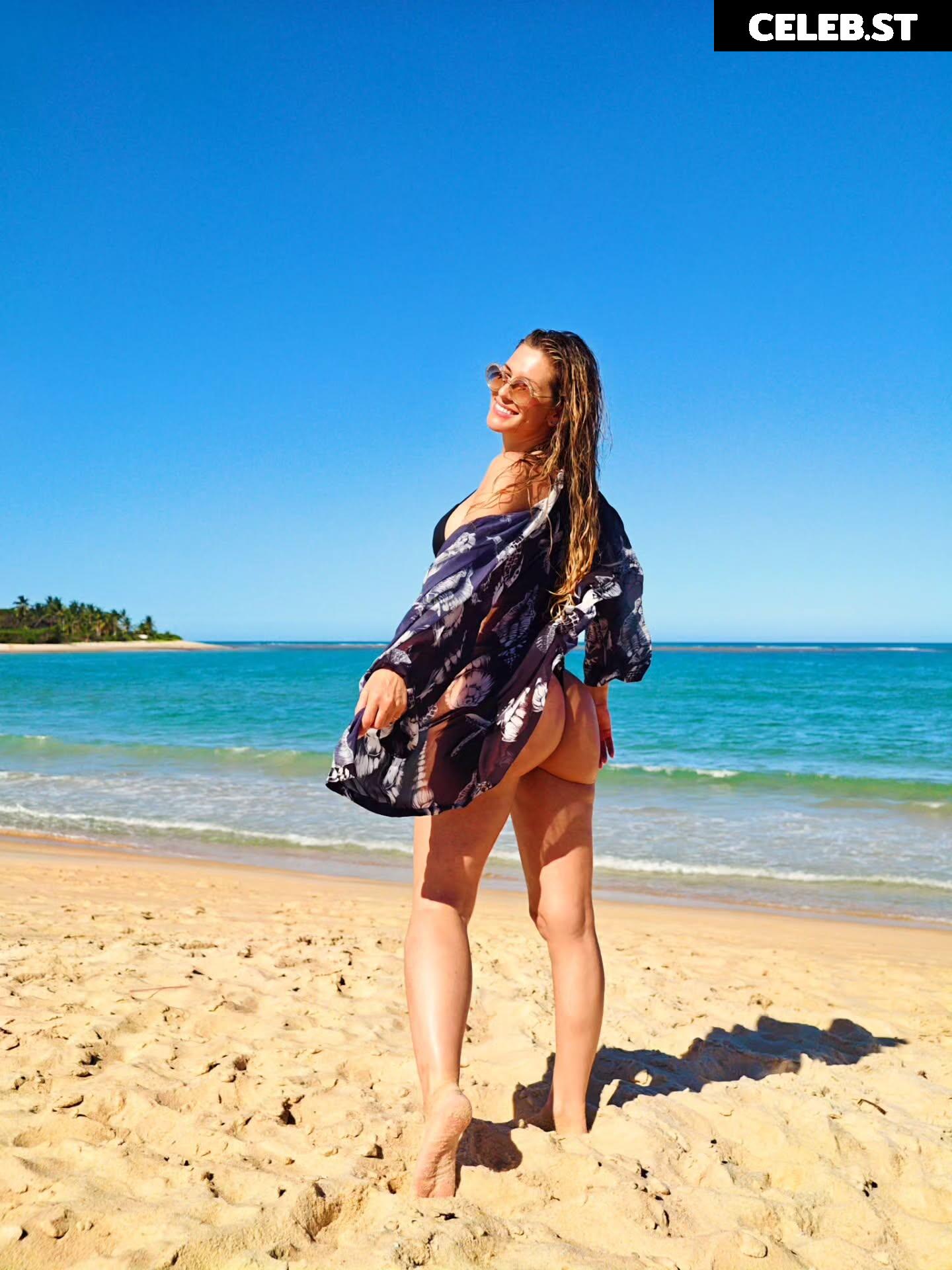 Lívia Andrade Image 23073917