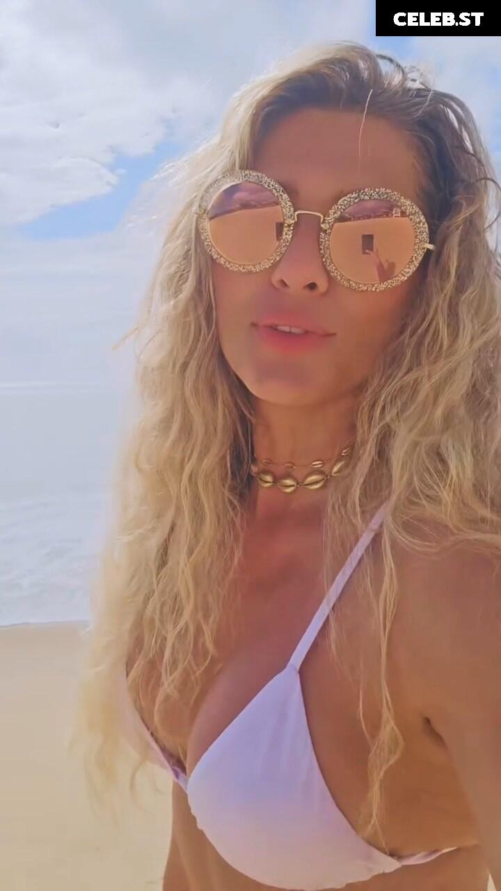 Lívia Andrade Image 23073945