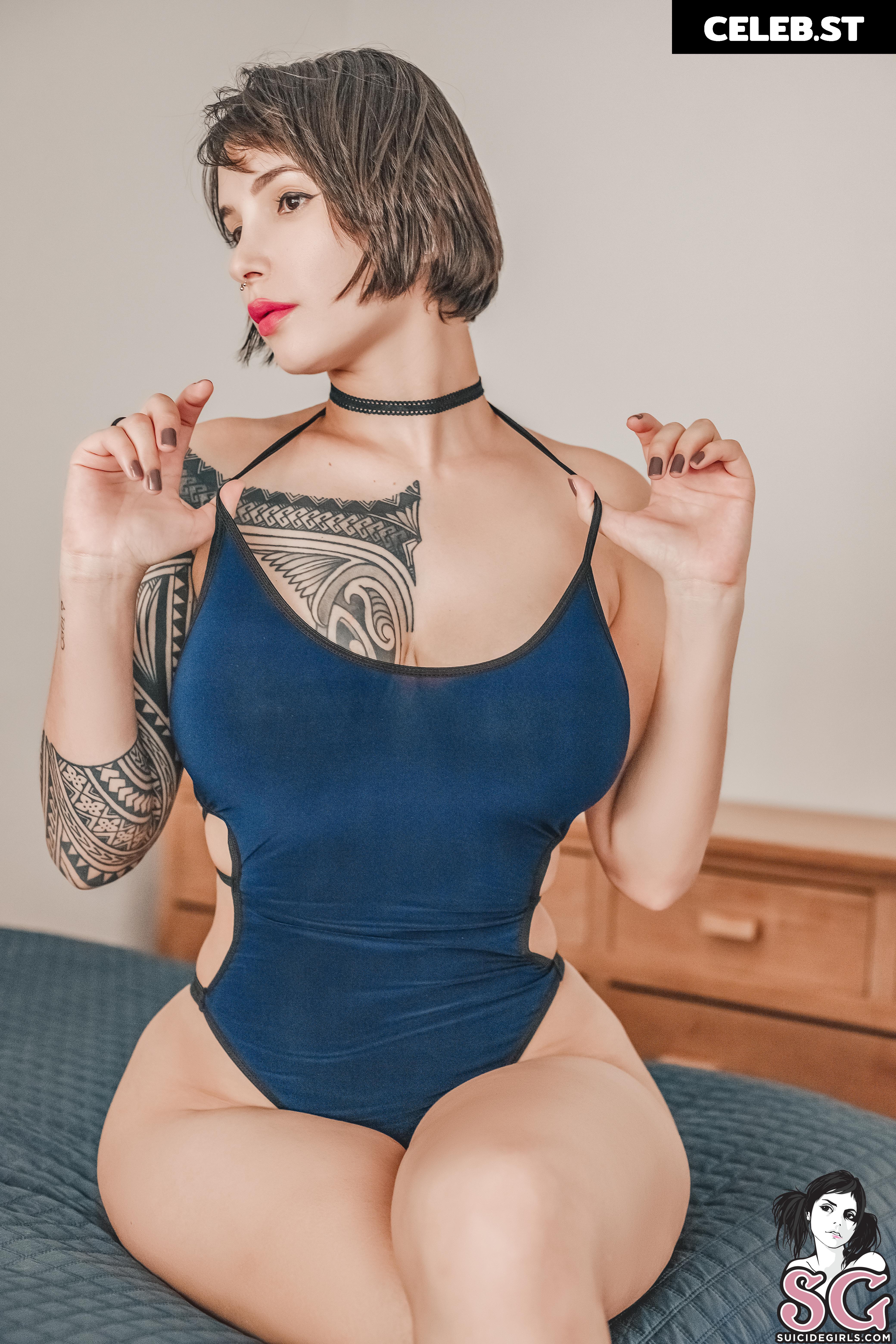 Julian Suicide Image 23072405