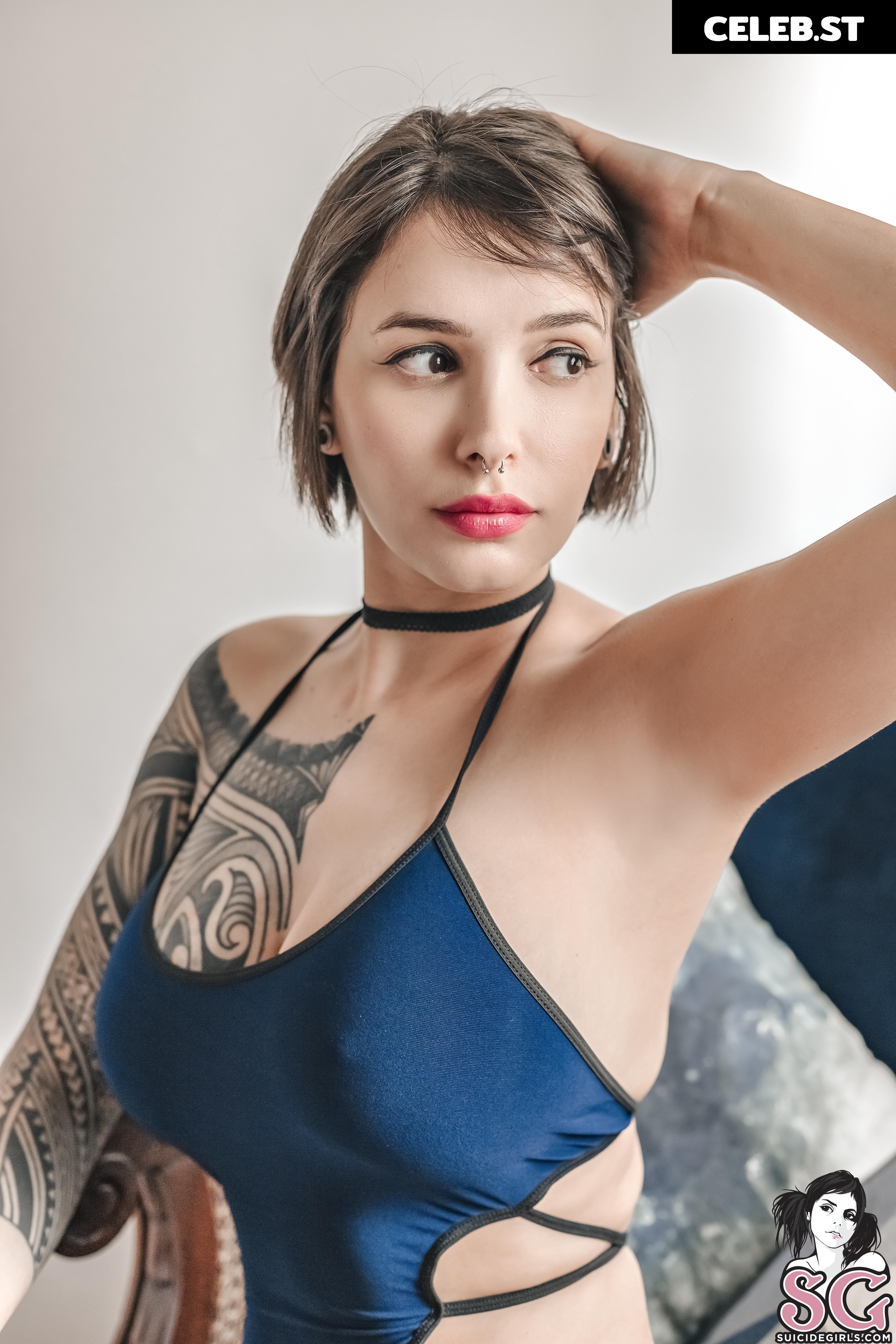 Julian Suicide Image 23072396