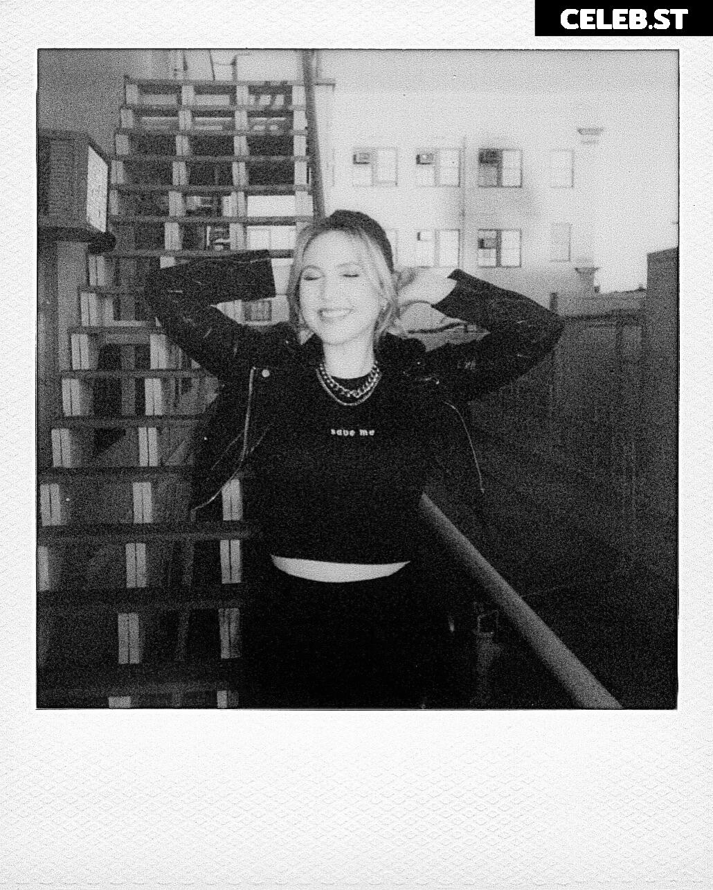 Taylor Tomlinson Image 23048942