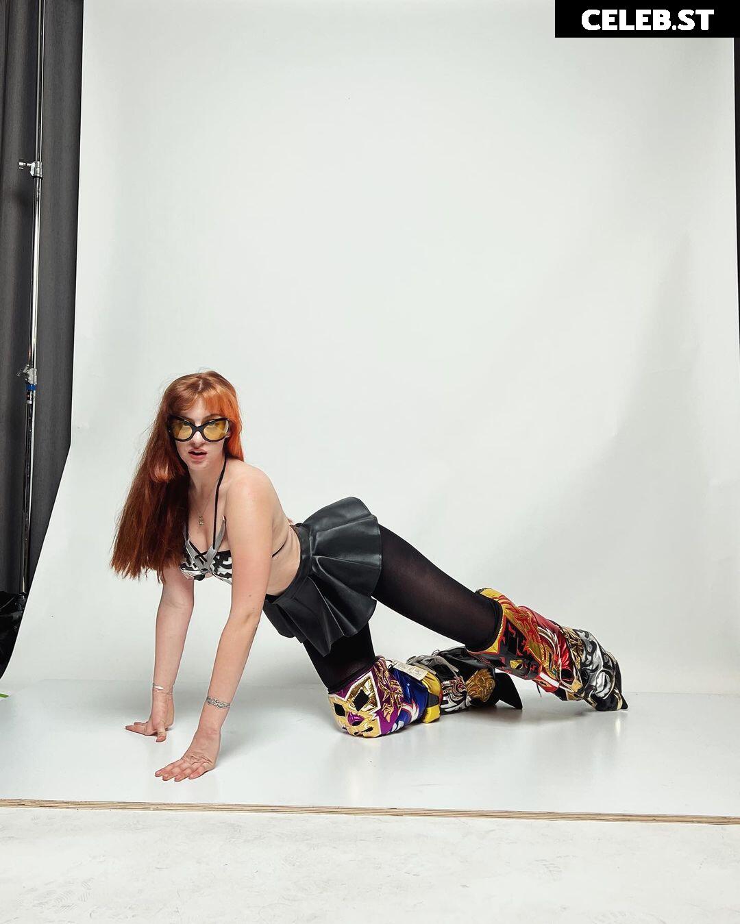 Tati Bruening | Illumitati | illumitatiana Image 23041669