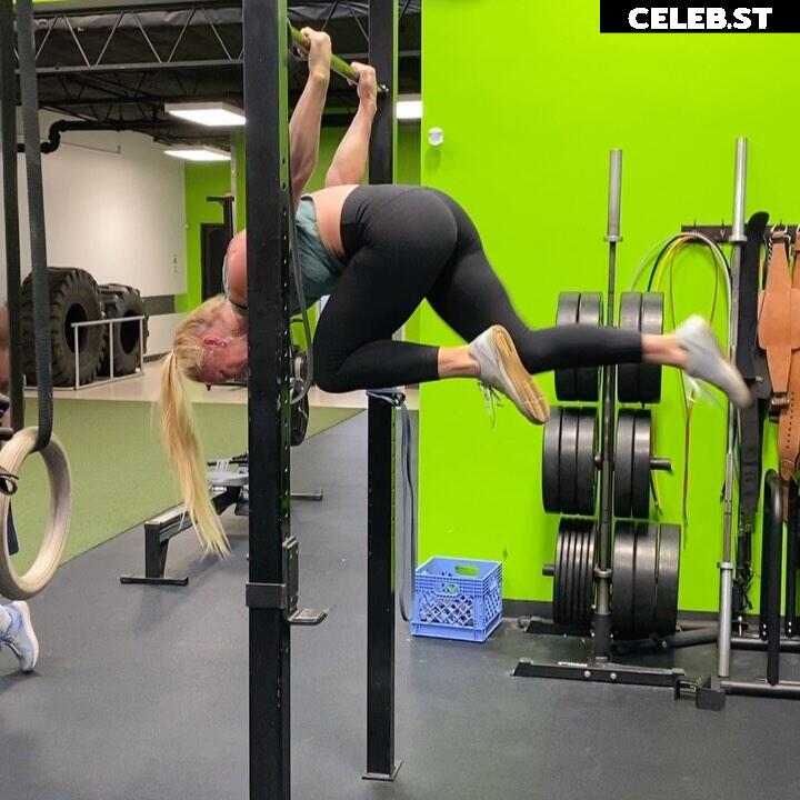 Holly Holm Image 23049956