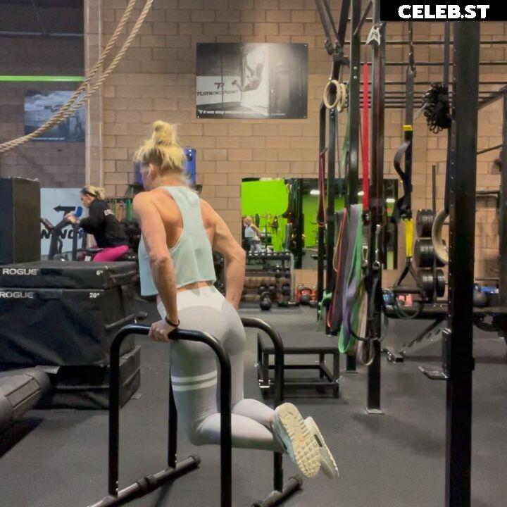 Holly Holm Image 23049972