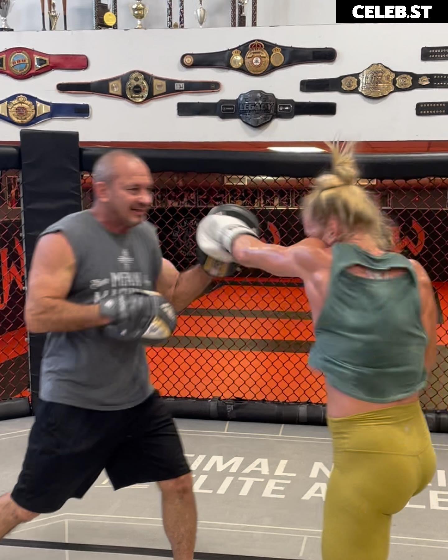 Holly Holm Image 23049805