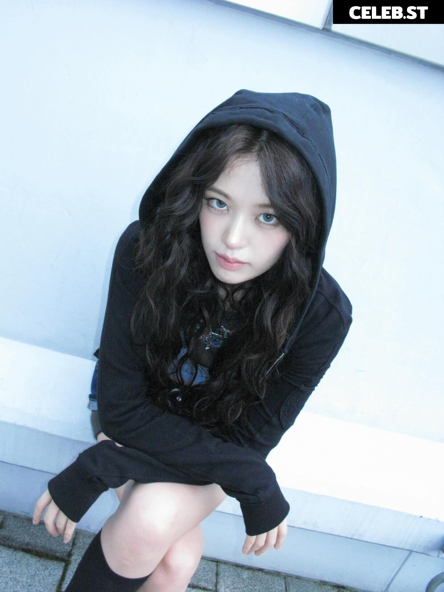 An Yujin 안유진 | YUJIN Image 23028992