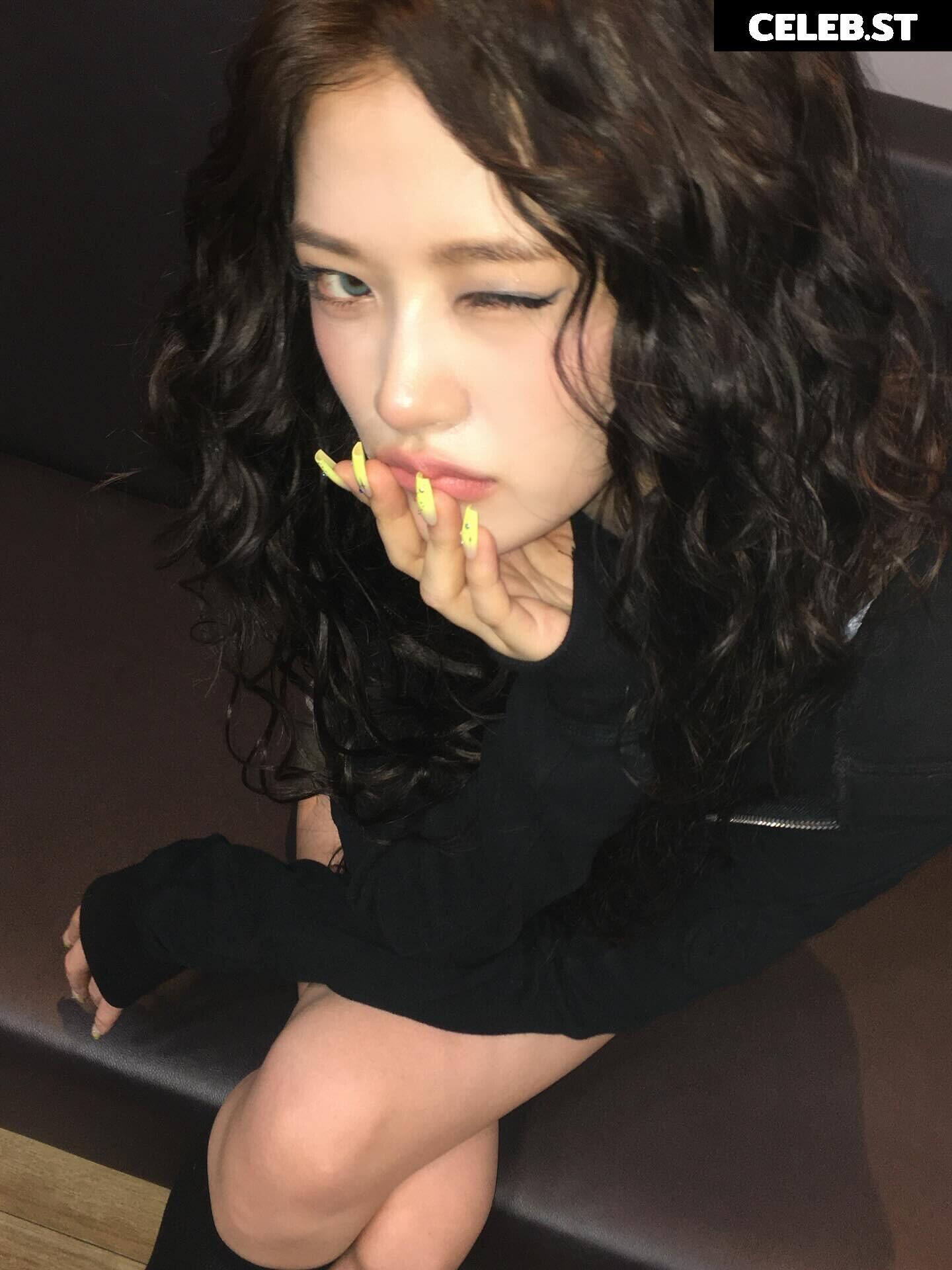 An Yujin 안유진 | YUJIN Image 23028999