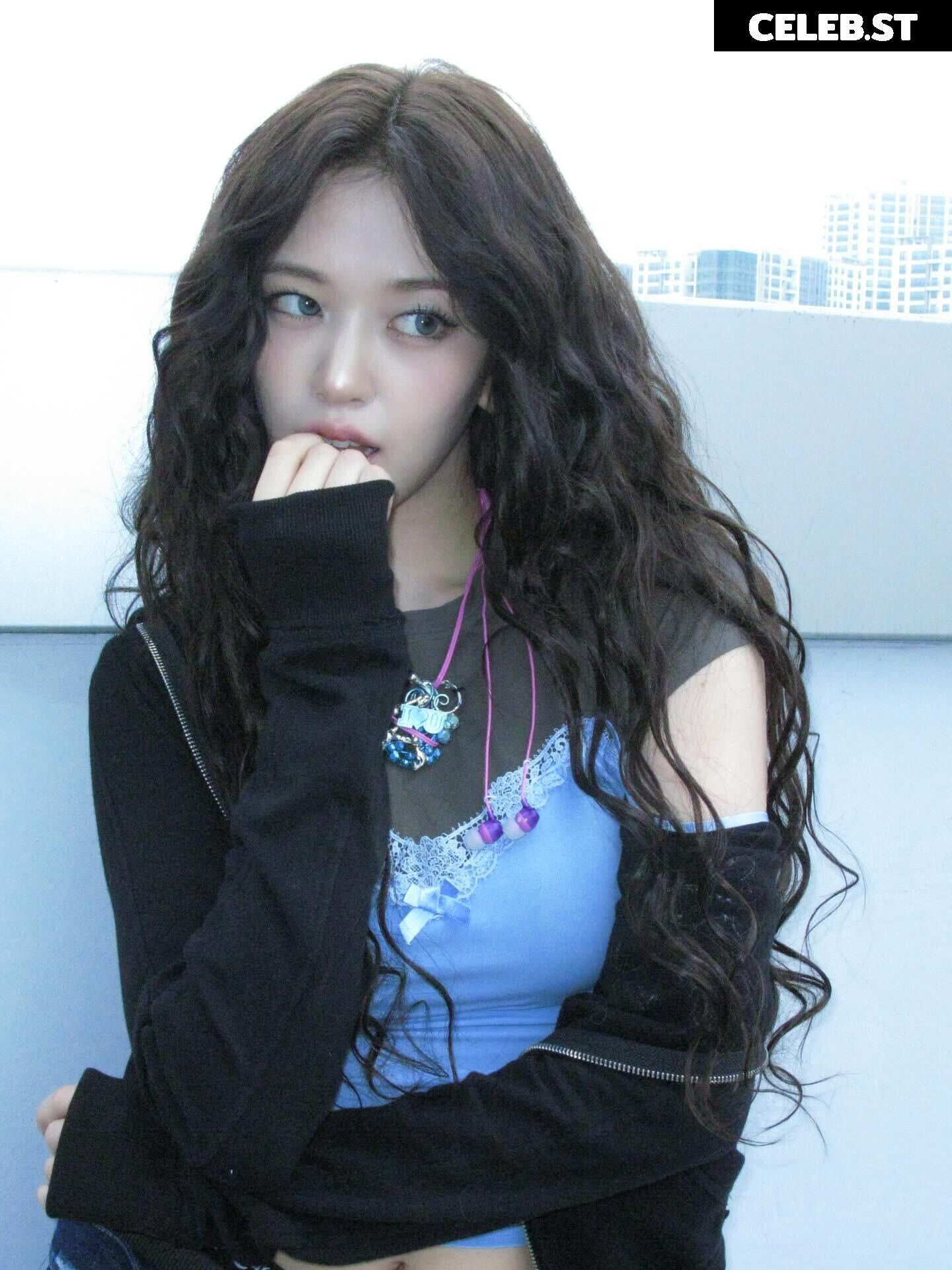 An Yujin 안유진 | YUJIN Image 23028988
