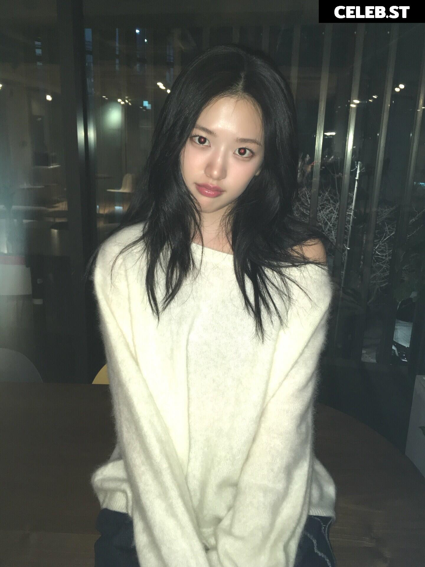 An Yujin 안유진 | YUJIN Image 23028929