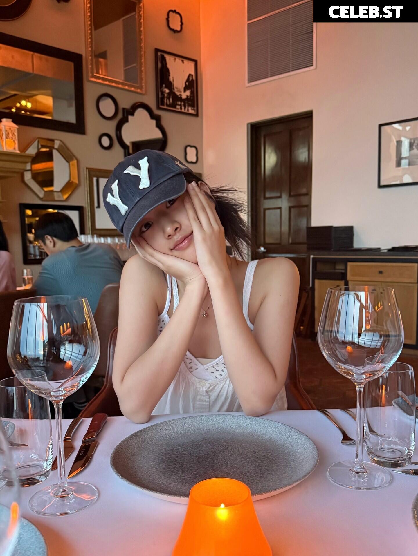 An Yujin 안유진 | YUJIN Image 23028912