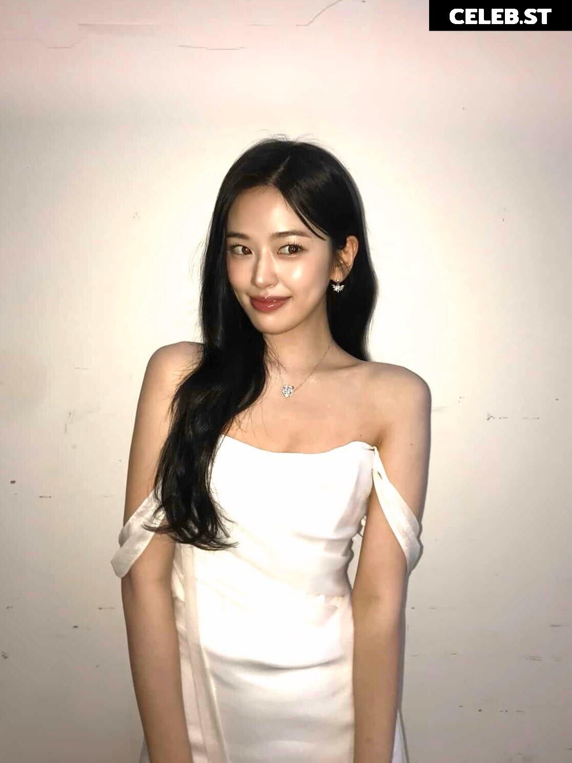 An Yujin 안유진 | YUJIN Image 23028914