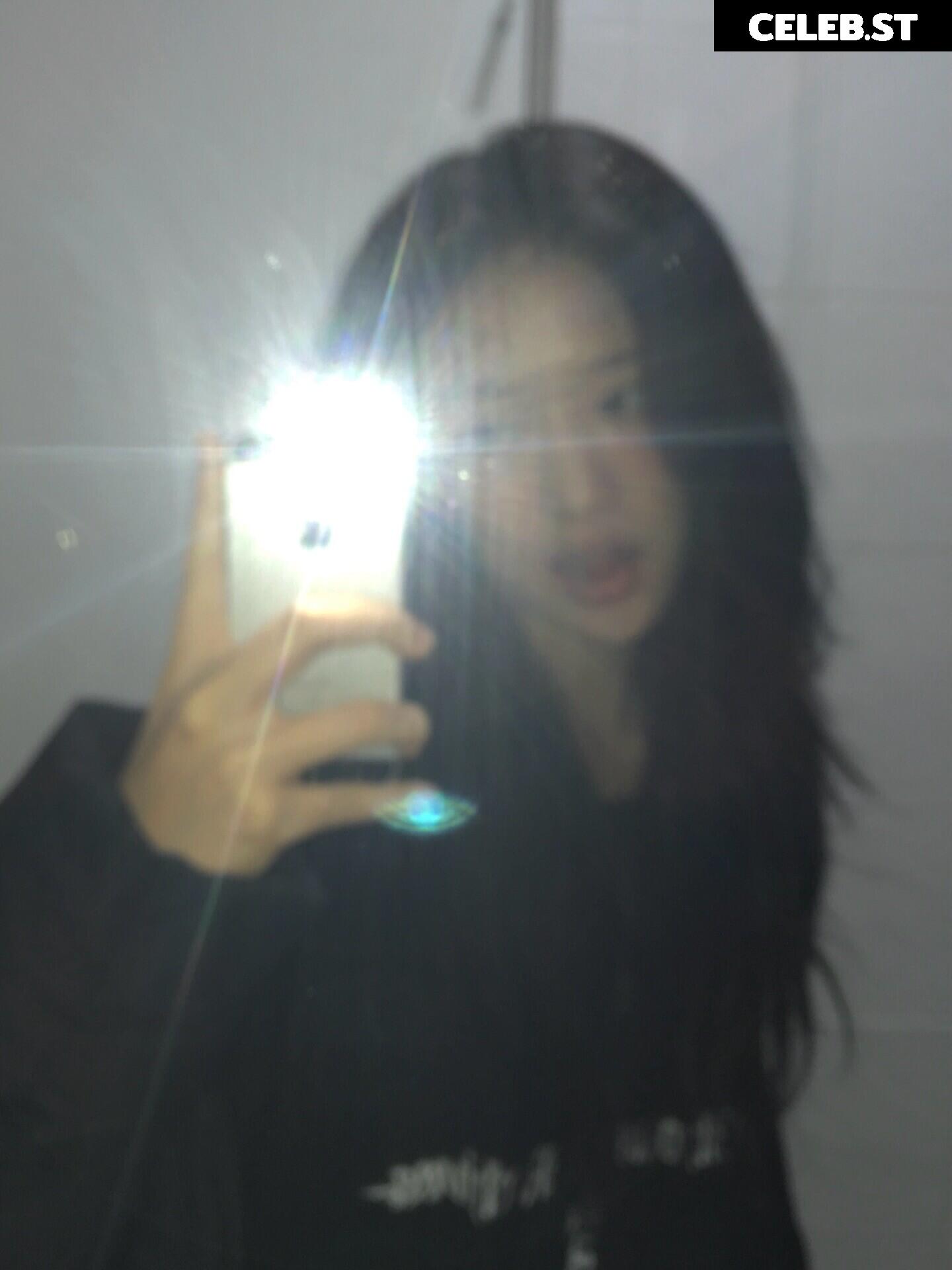 An Yujin 안유진 | YUJIN Image 23028940