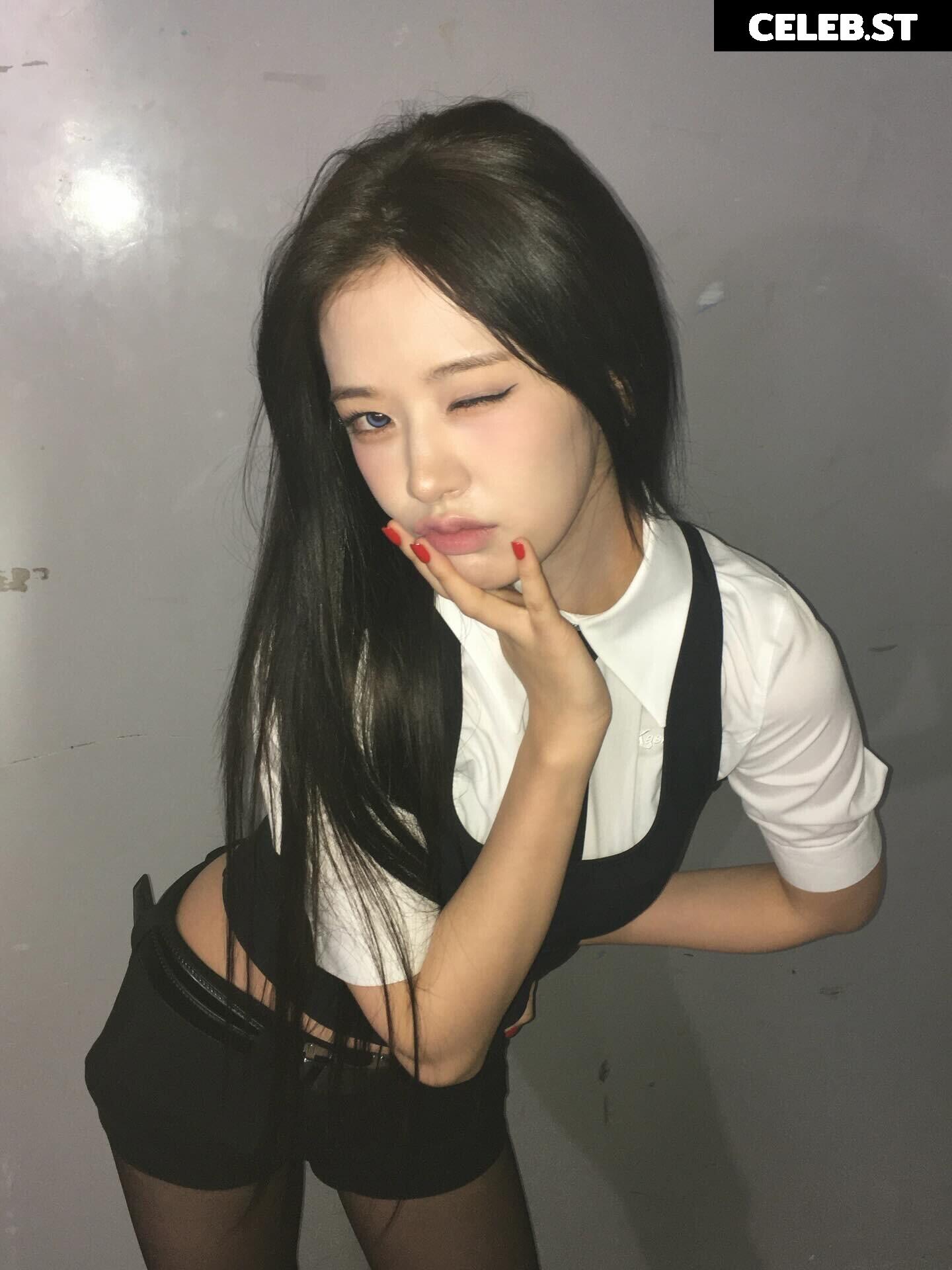 An Yujin 안유진 | YUJIN Image 23028977