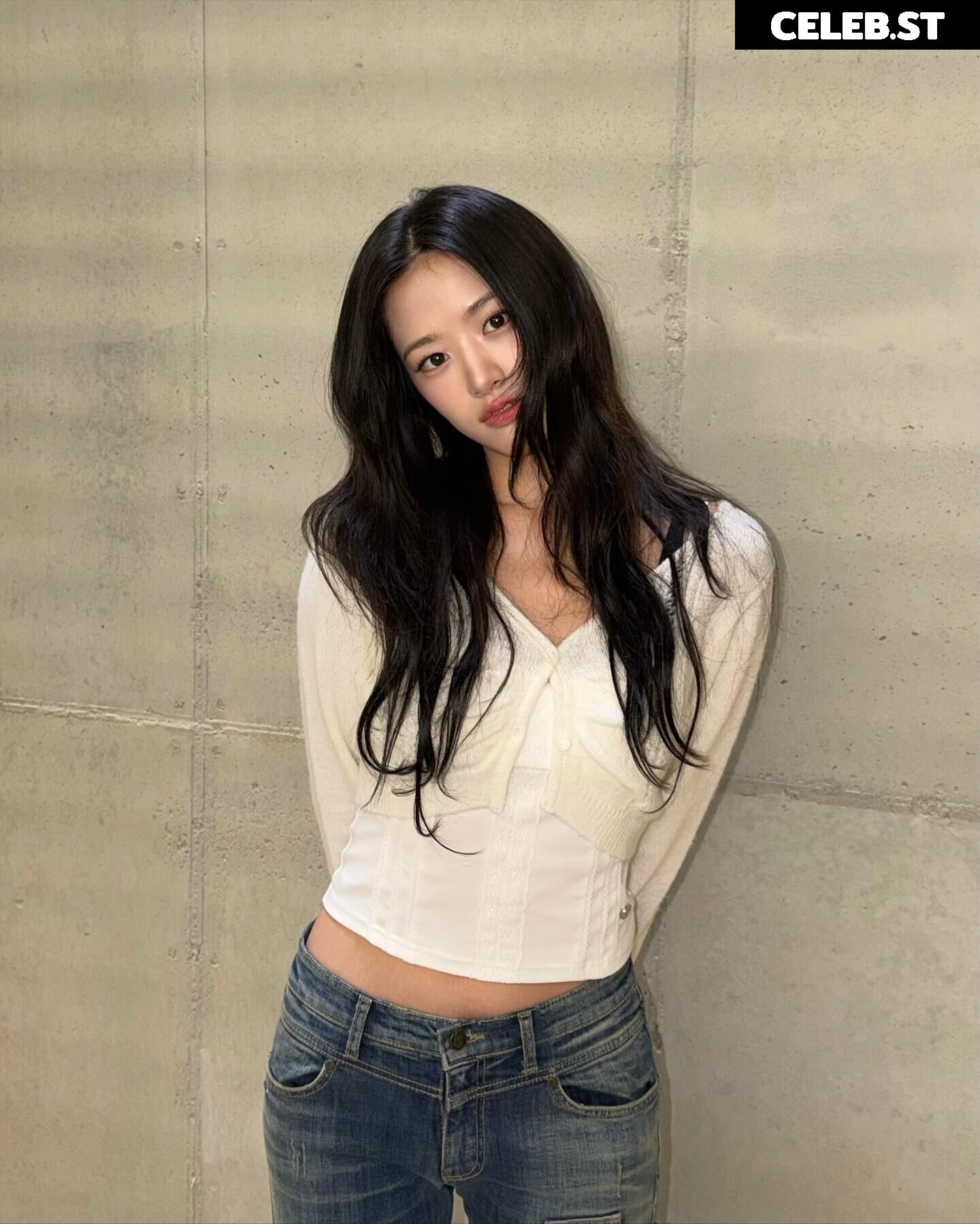 An Yujin 안유진 | YUJIN Image 23028838