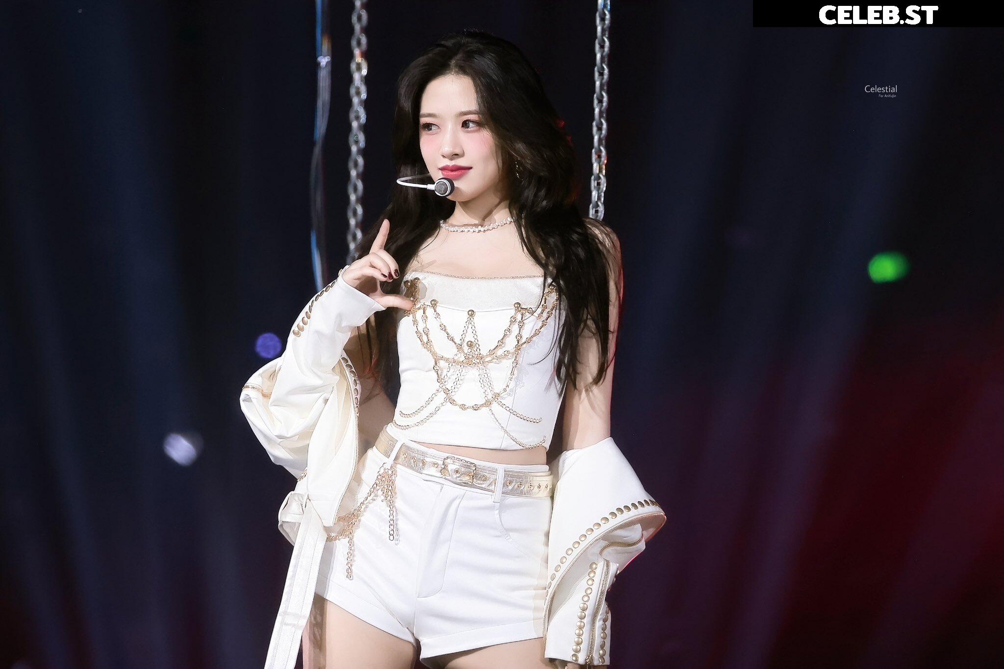 An Yujin 안유진 | YUJIN Image 23028581