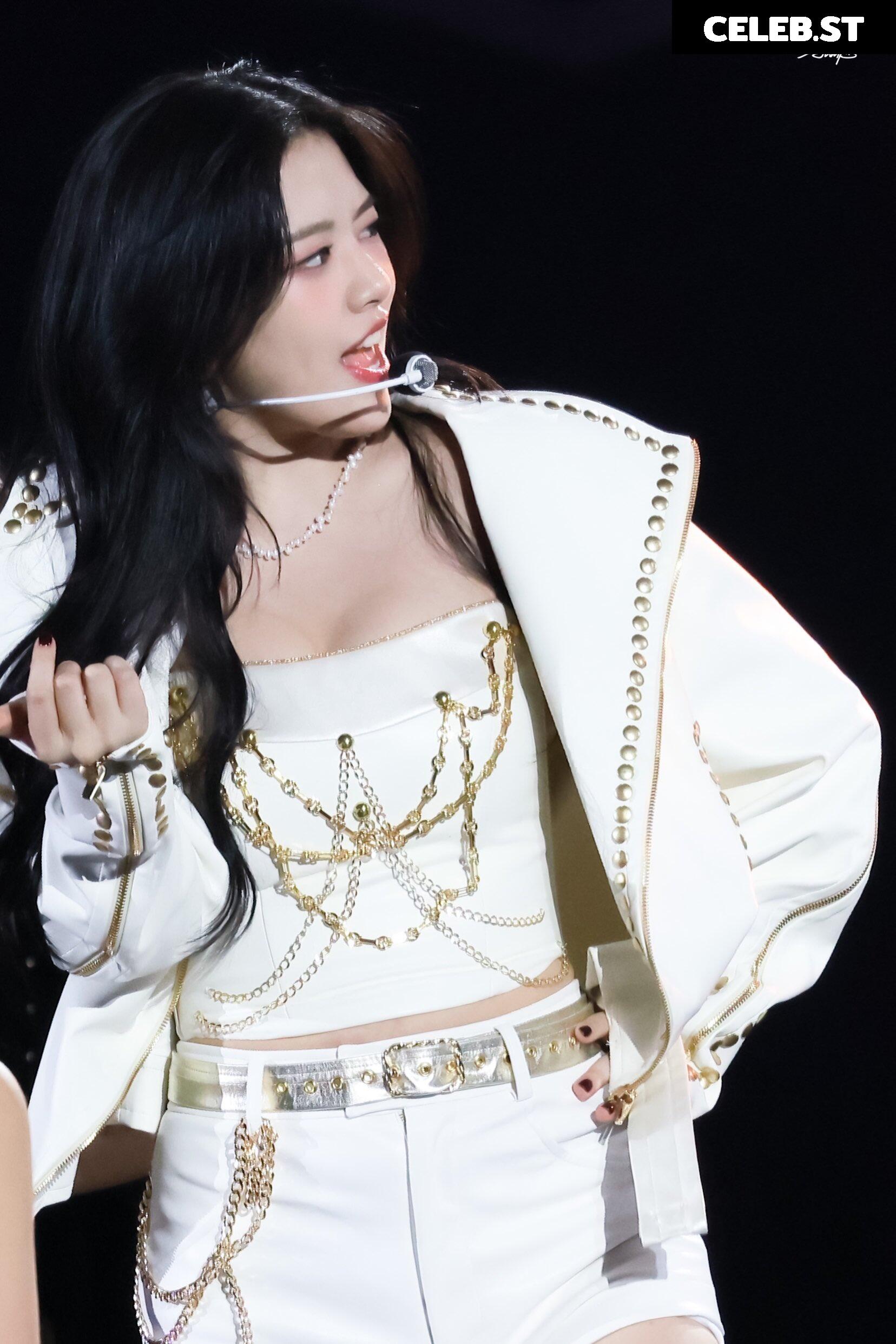 An Yujin 안유진 | YUJIN Image 23028584