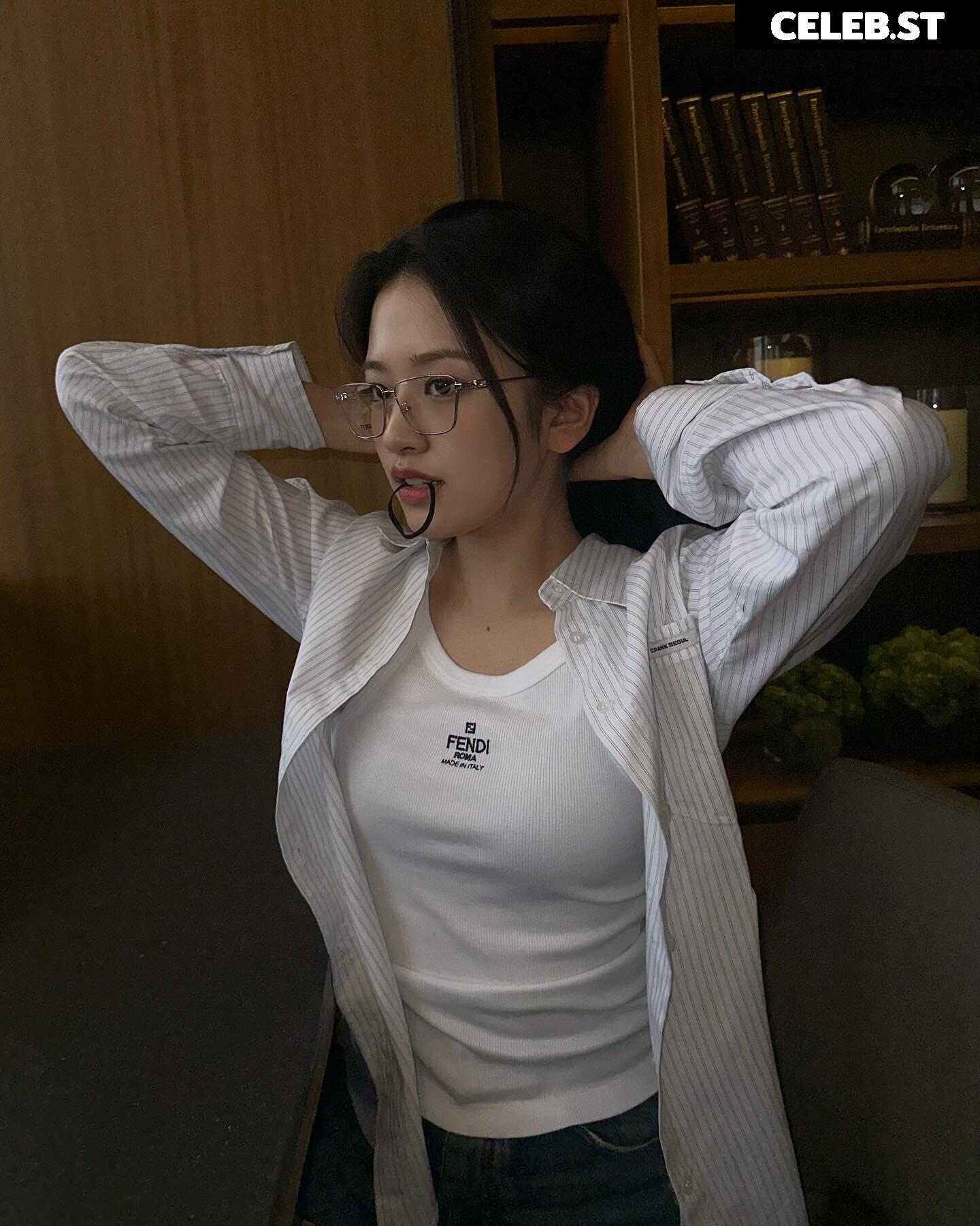 An Yujin 안유진 | YUJIN Image 23028522