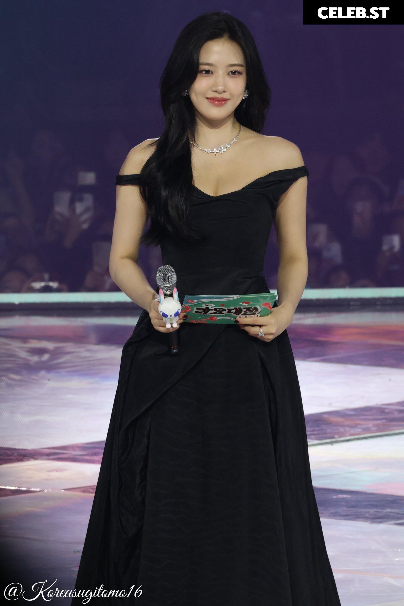 An Yujin 안유진 | YUJIN Image 23028526