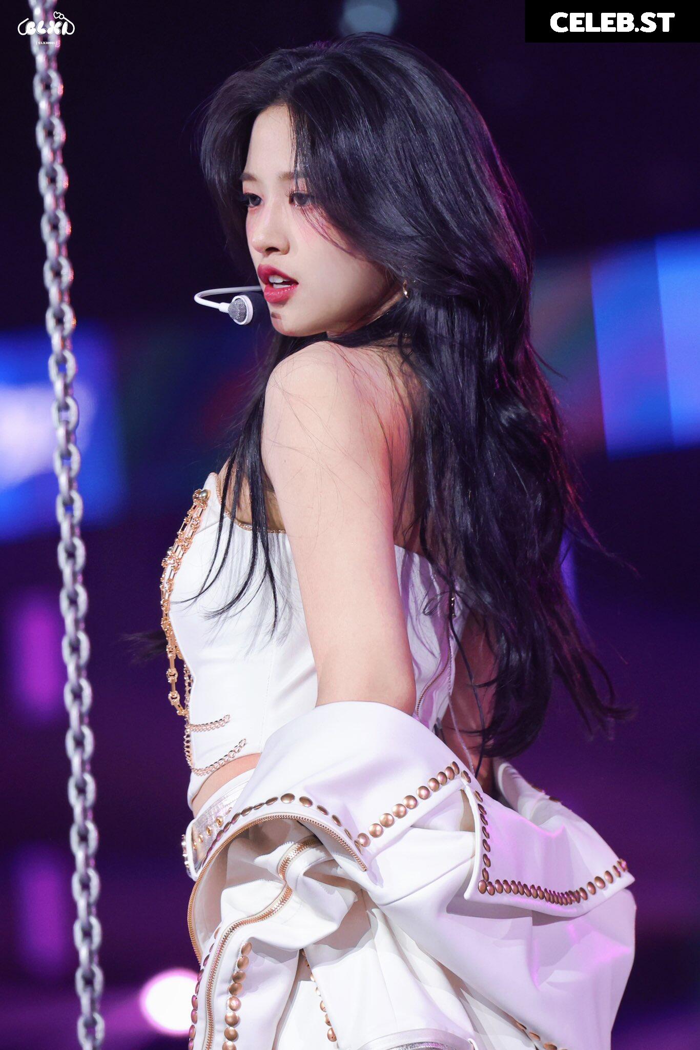 An Yujin 안유진 | YUJIN Image 23028528