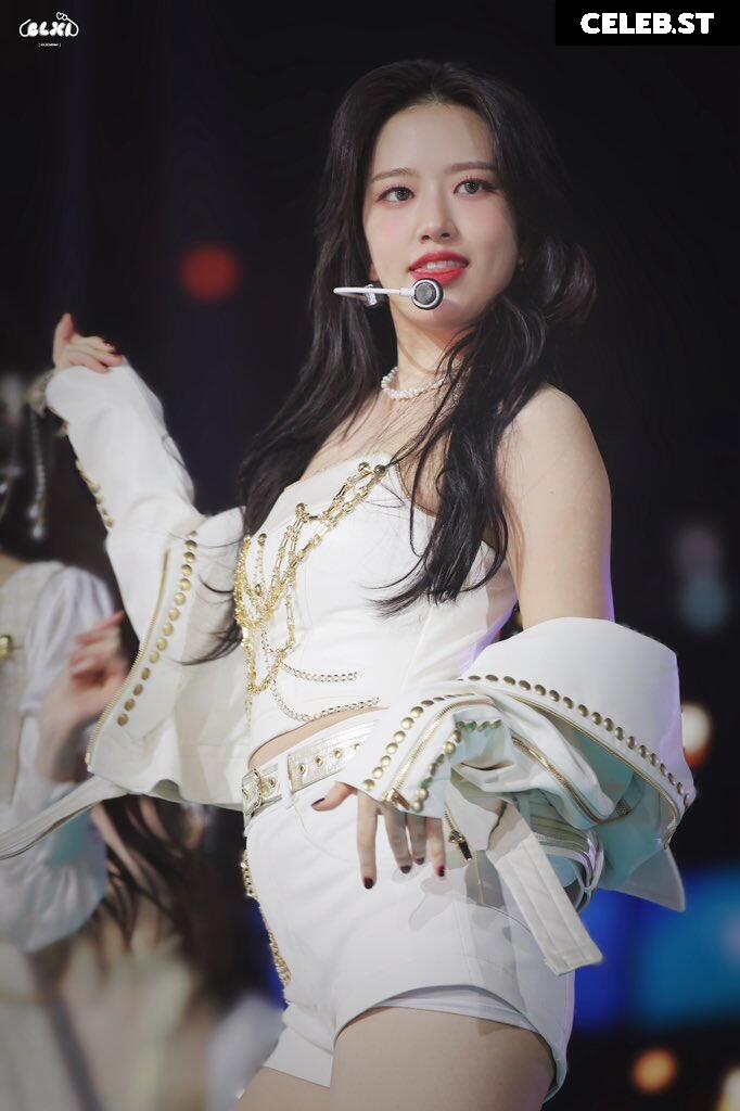 An Yujin 안유진 | YUJIN Image 23028534