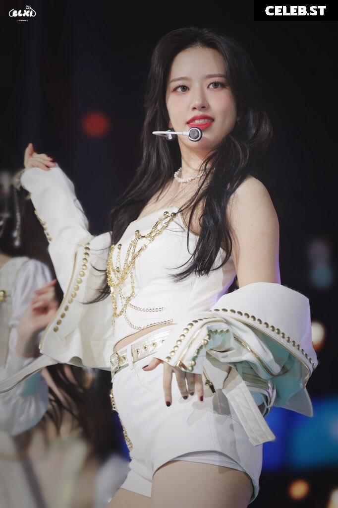 An Yujin 안유진 | YUJIN Image 23028538