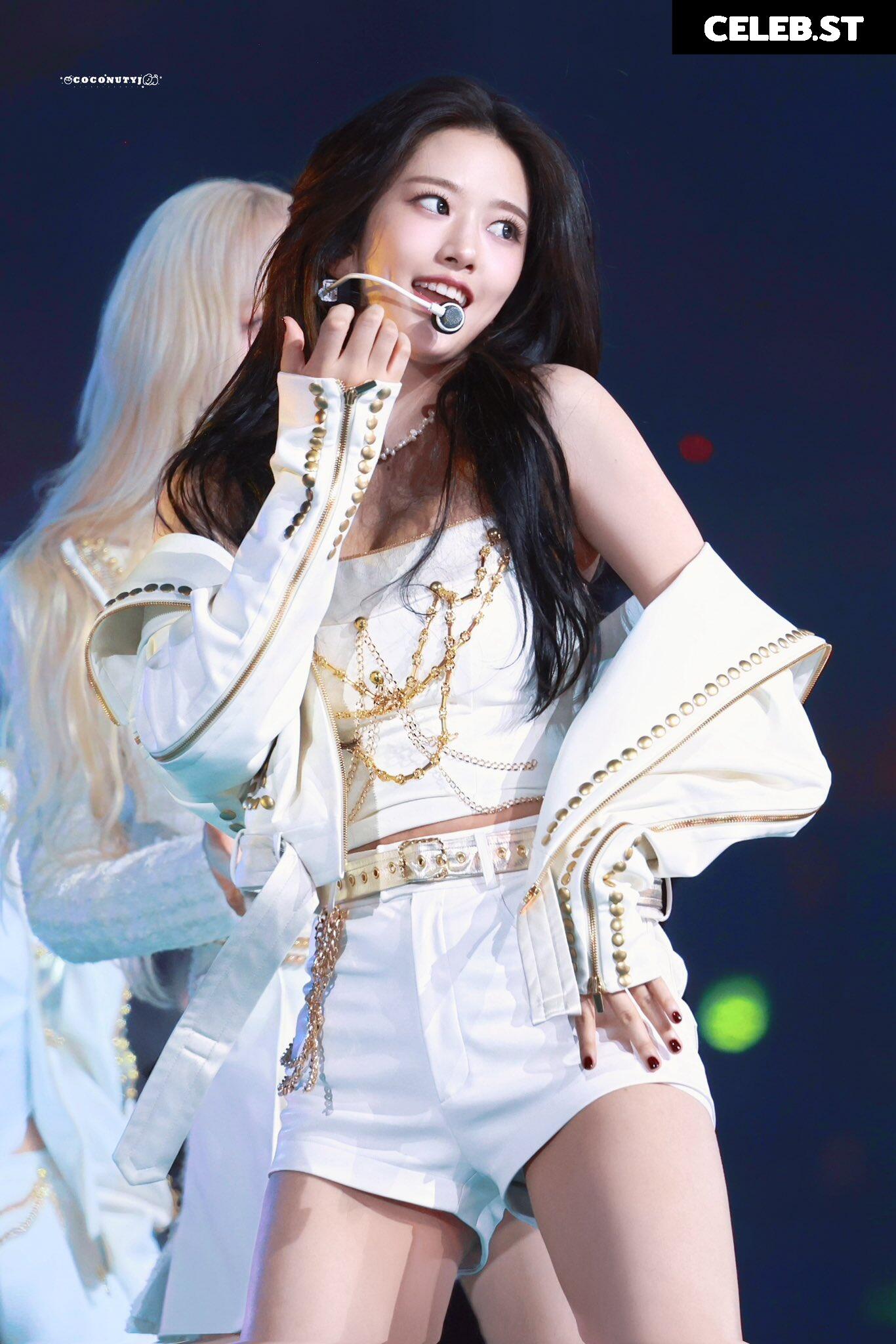 An Yujin 안유진 | YUJIN Image 23028543