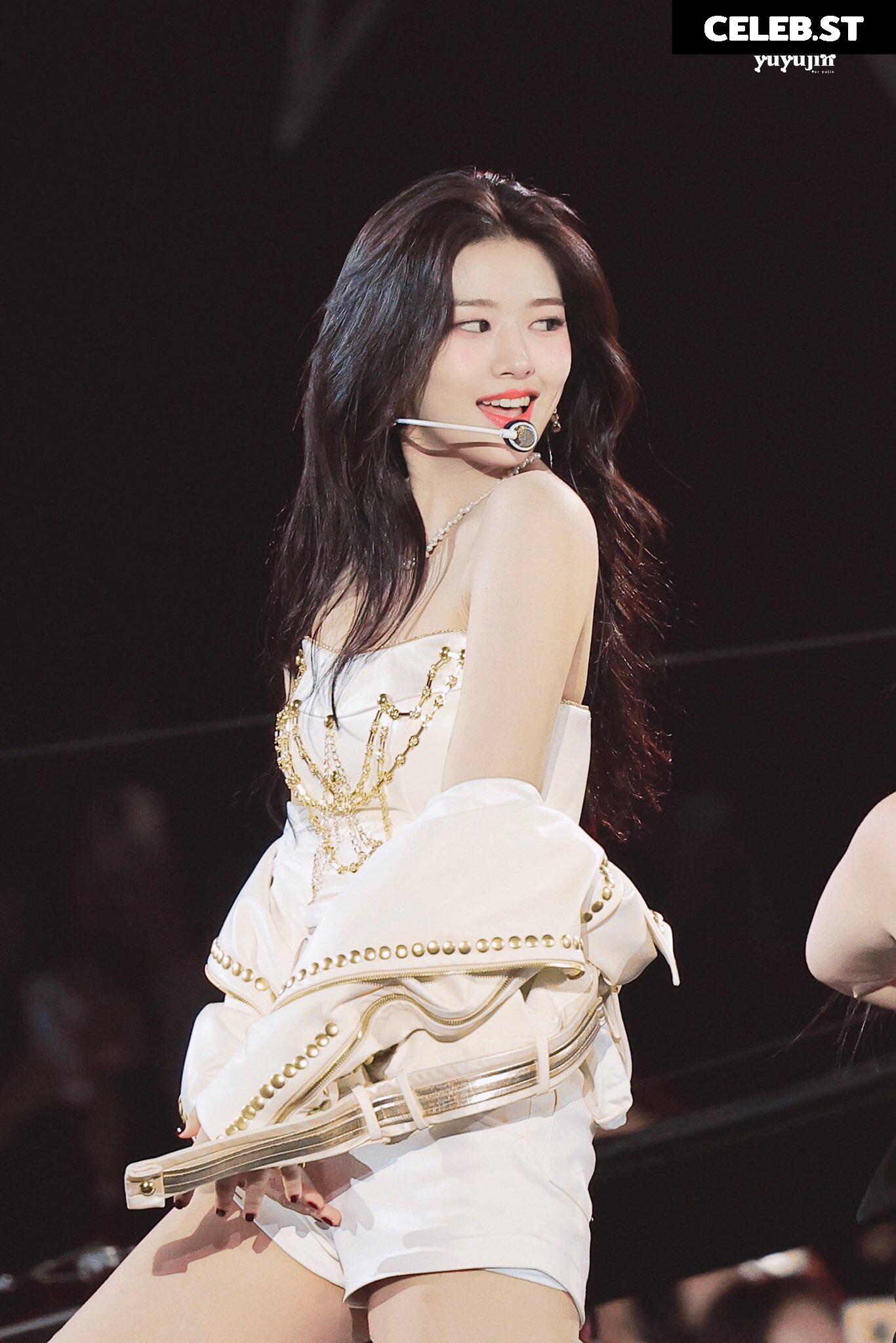 An Yujin 안유진 | YUJIN Image 23028546