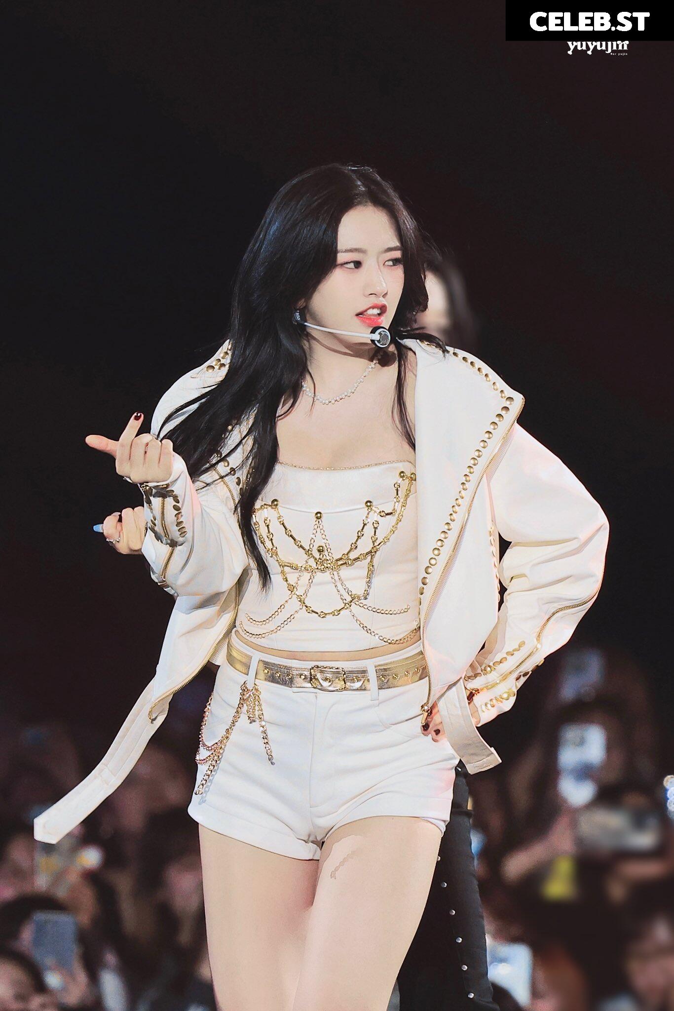 An Yujin 안유진 | YUJIN Image 23028545