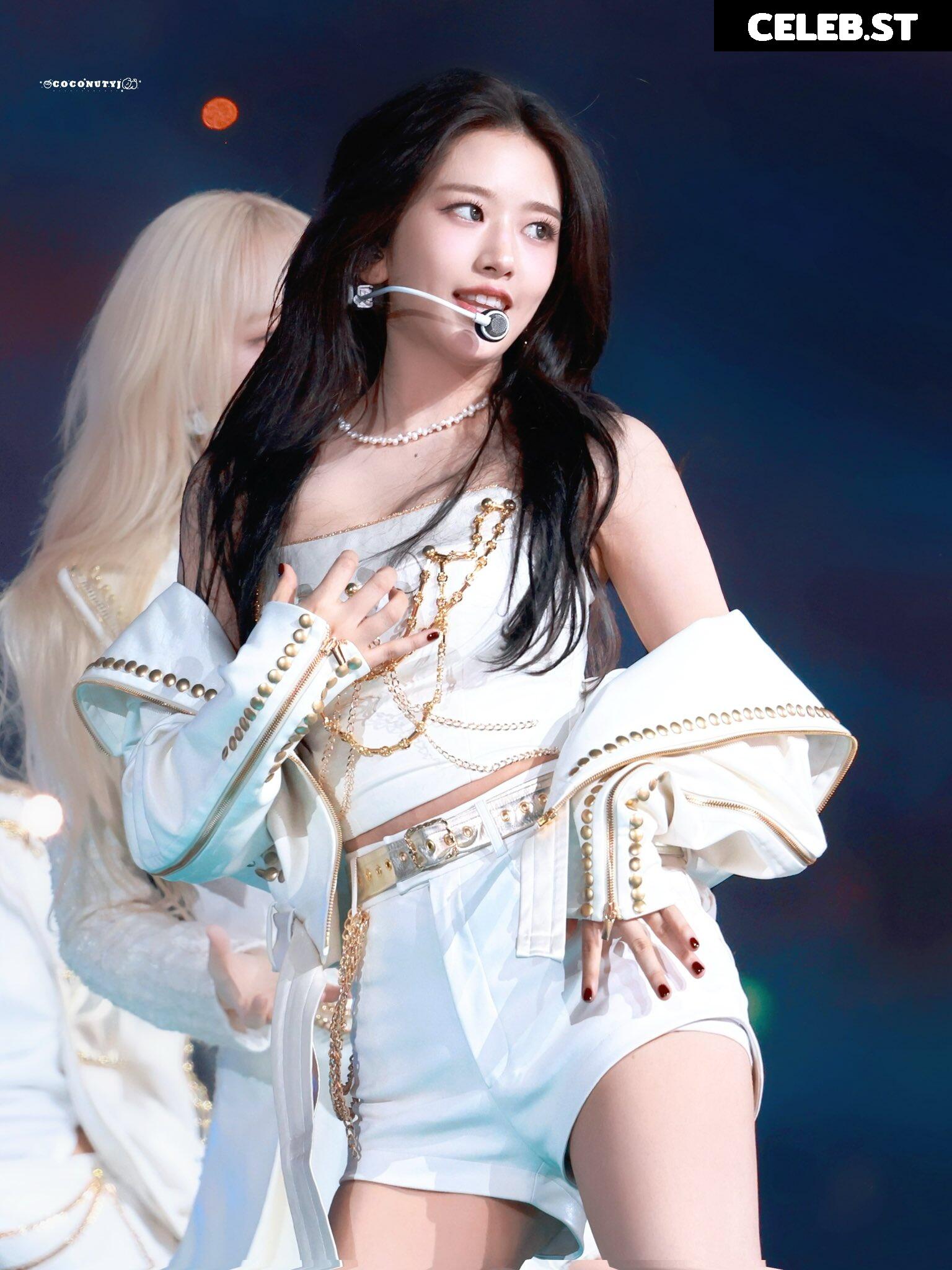 An Yujin 안유진 | YUJIN Image 23028544