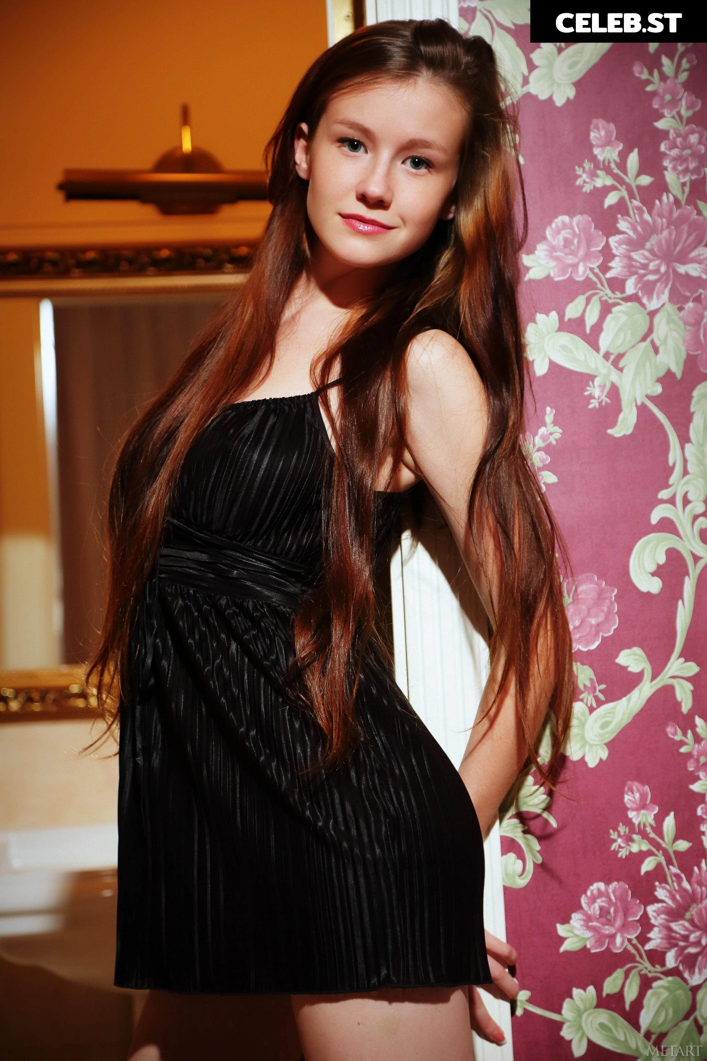 Emily Bloom Image 2302871