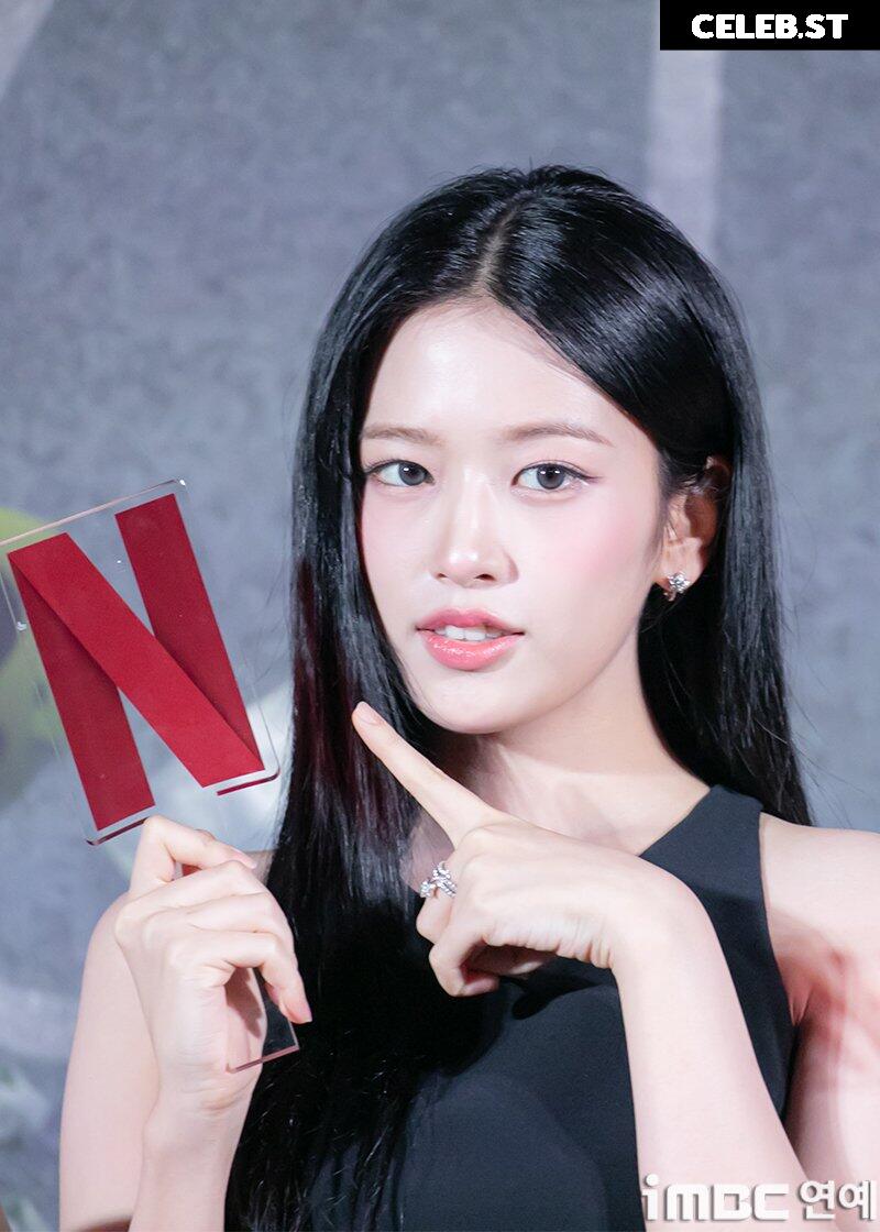 An Yujin 안유진 | YUJIN Image 23028759