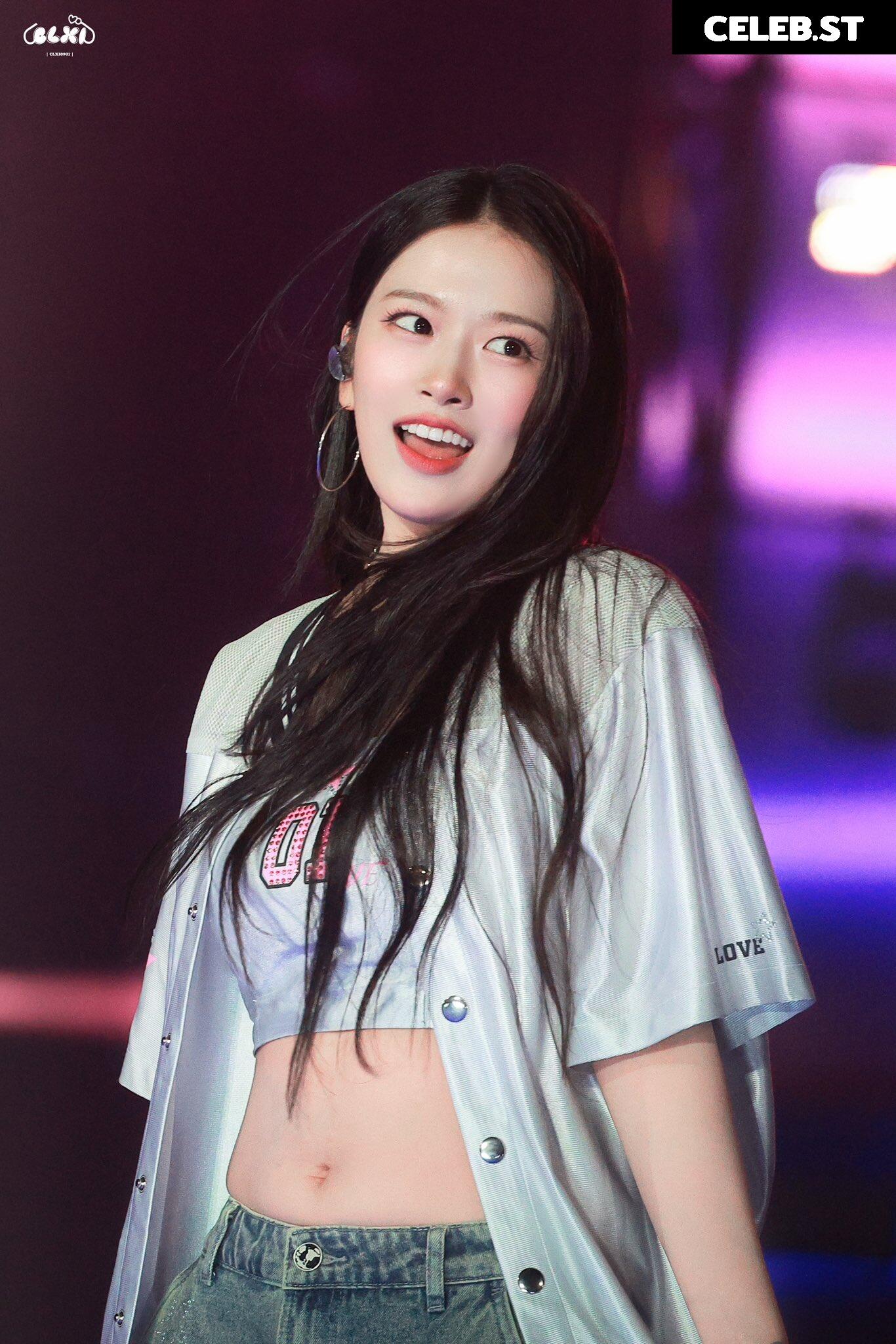 An Yujin 안유진 | YUJIN Image 23028604