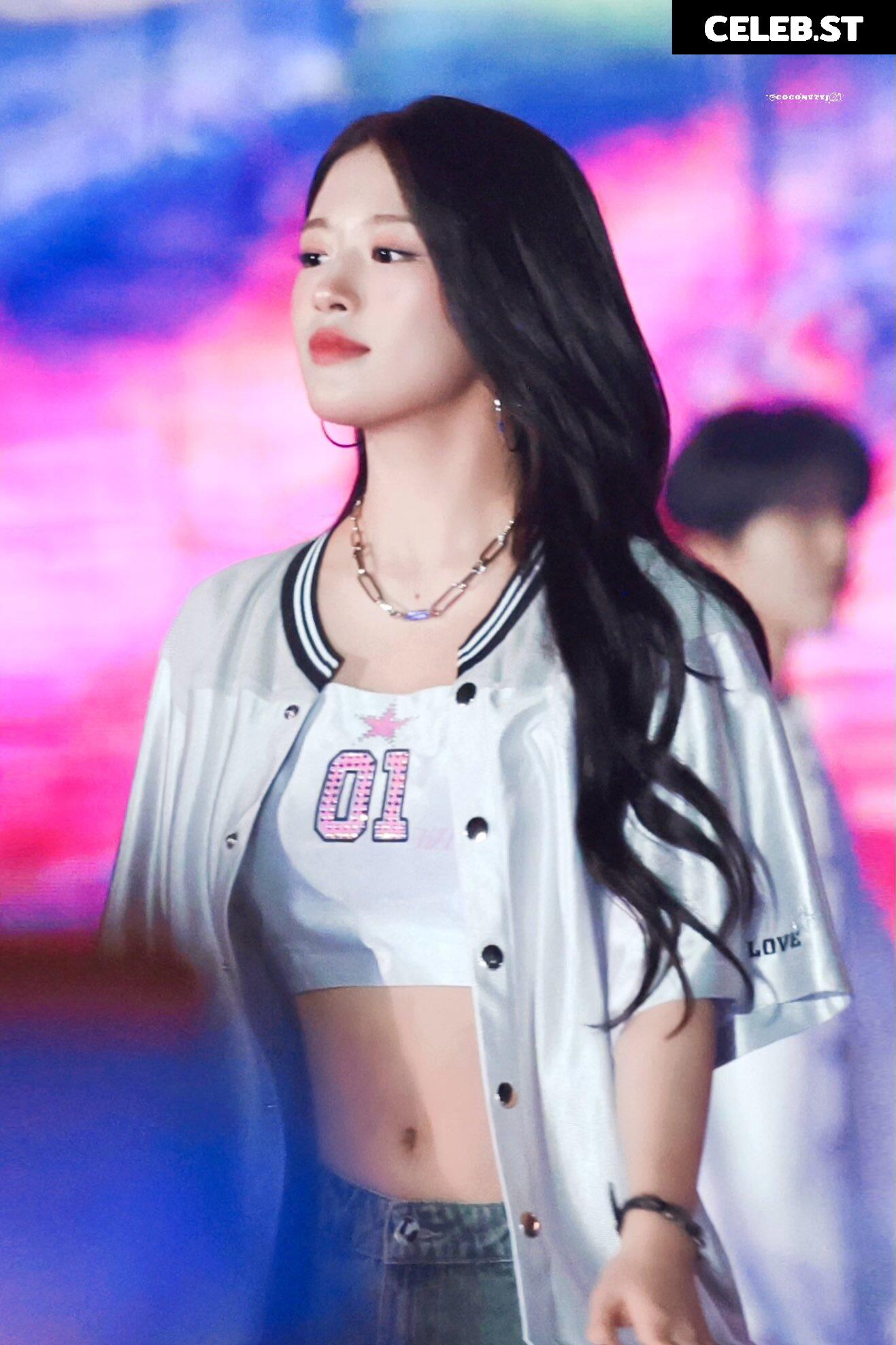 An Yujin 안유진 | YUJIN Image 23028609