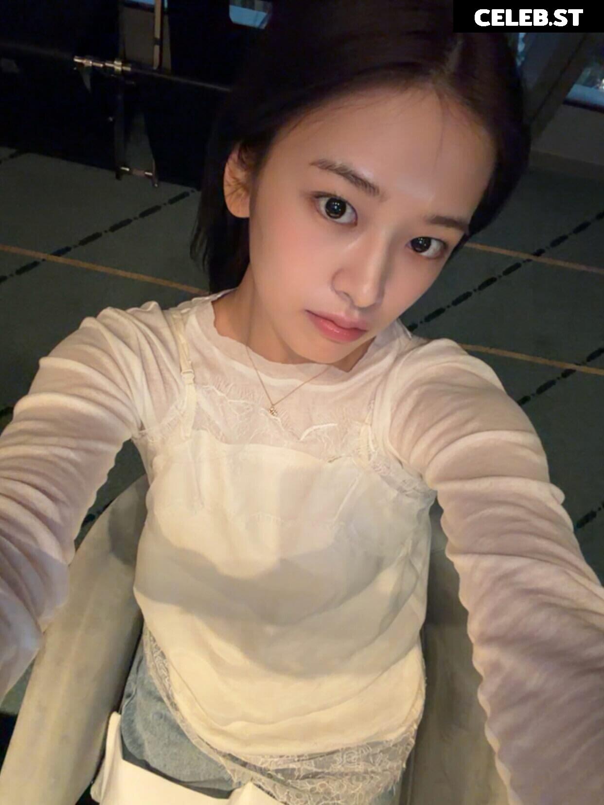 An Yujin 안유진 | YUJIN Image 23029082
