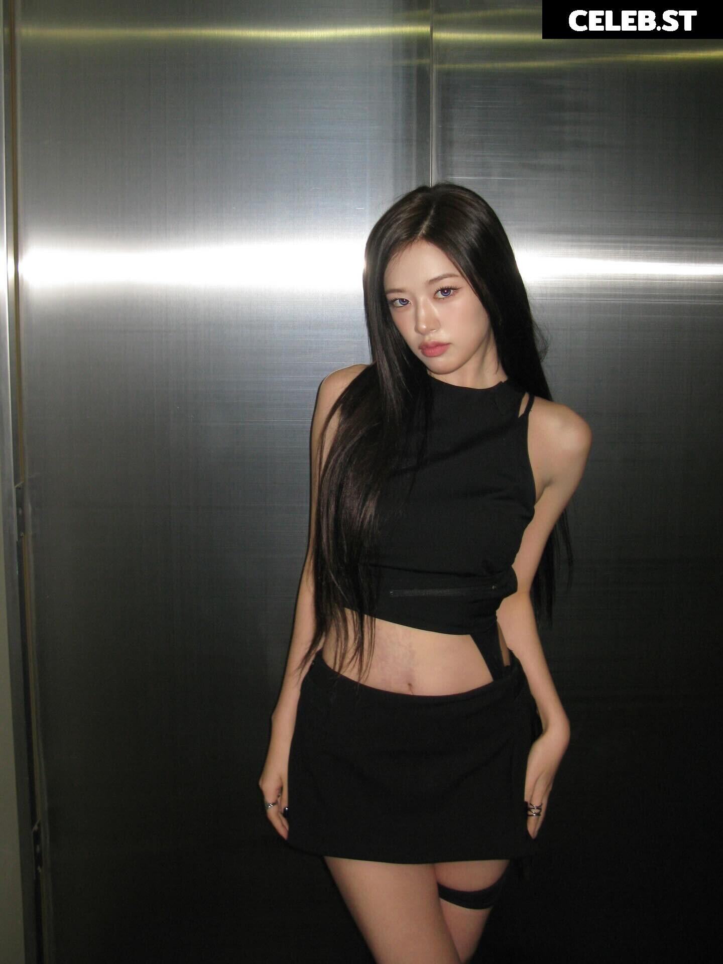 An Yujin 안유진 | YUJIN Image 23029015