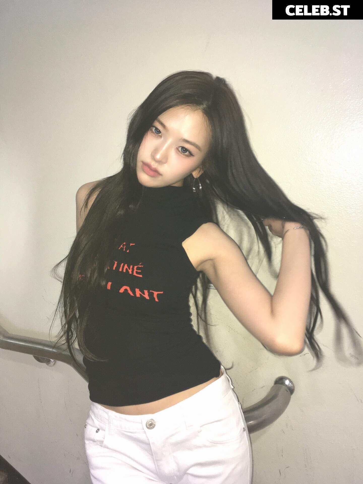 An Yujin 안유진 | YUJIN Image 23029004