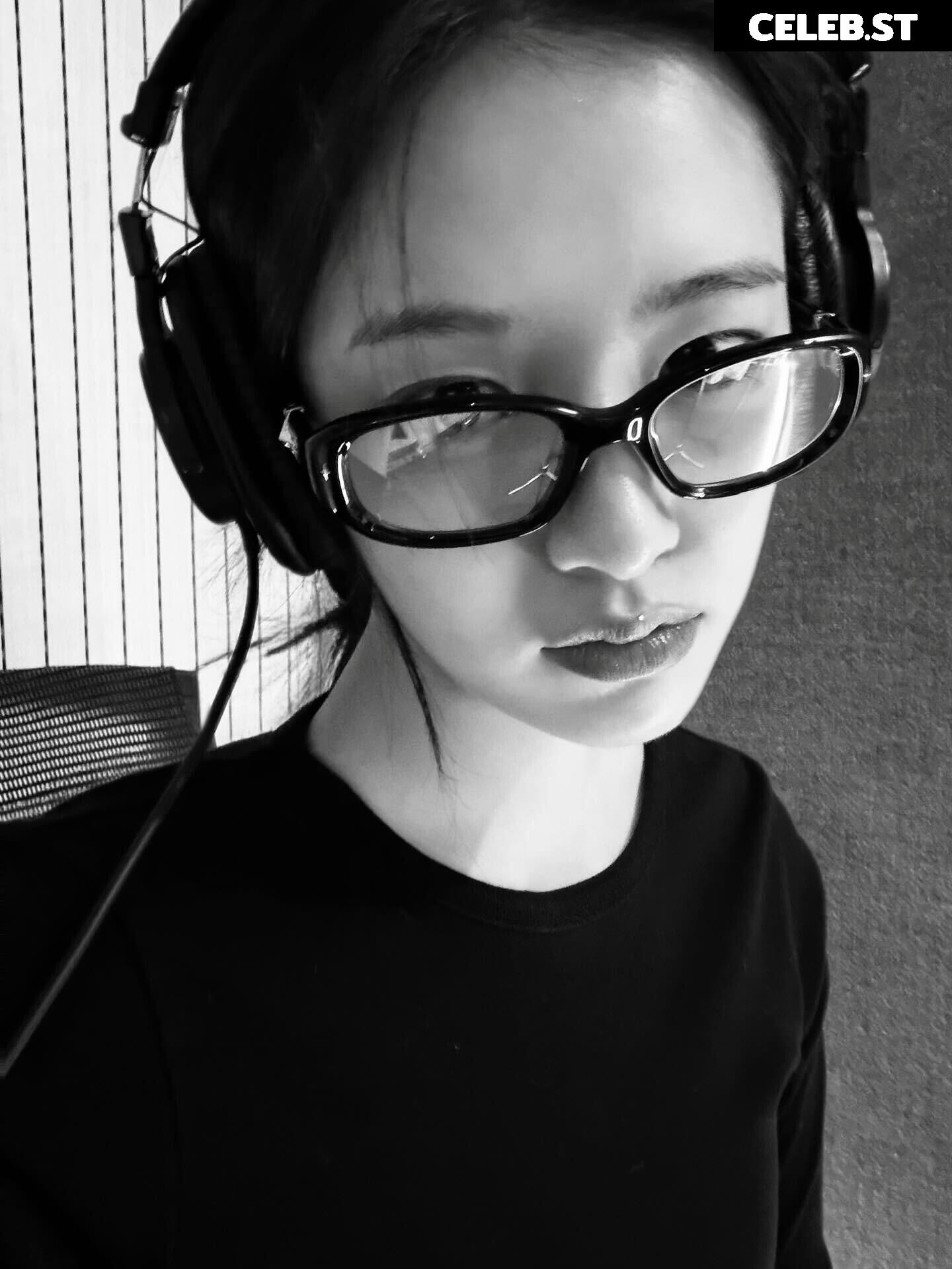 An Yujin 안유진 | YUJIN Image 23029030