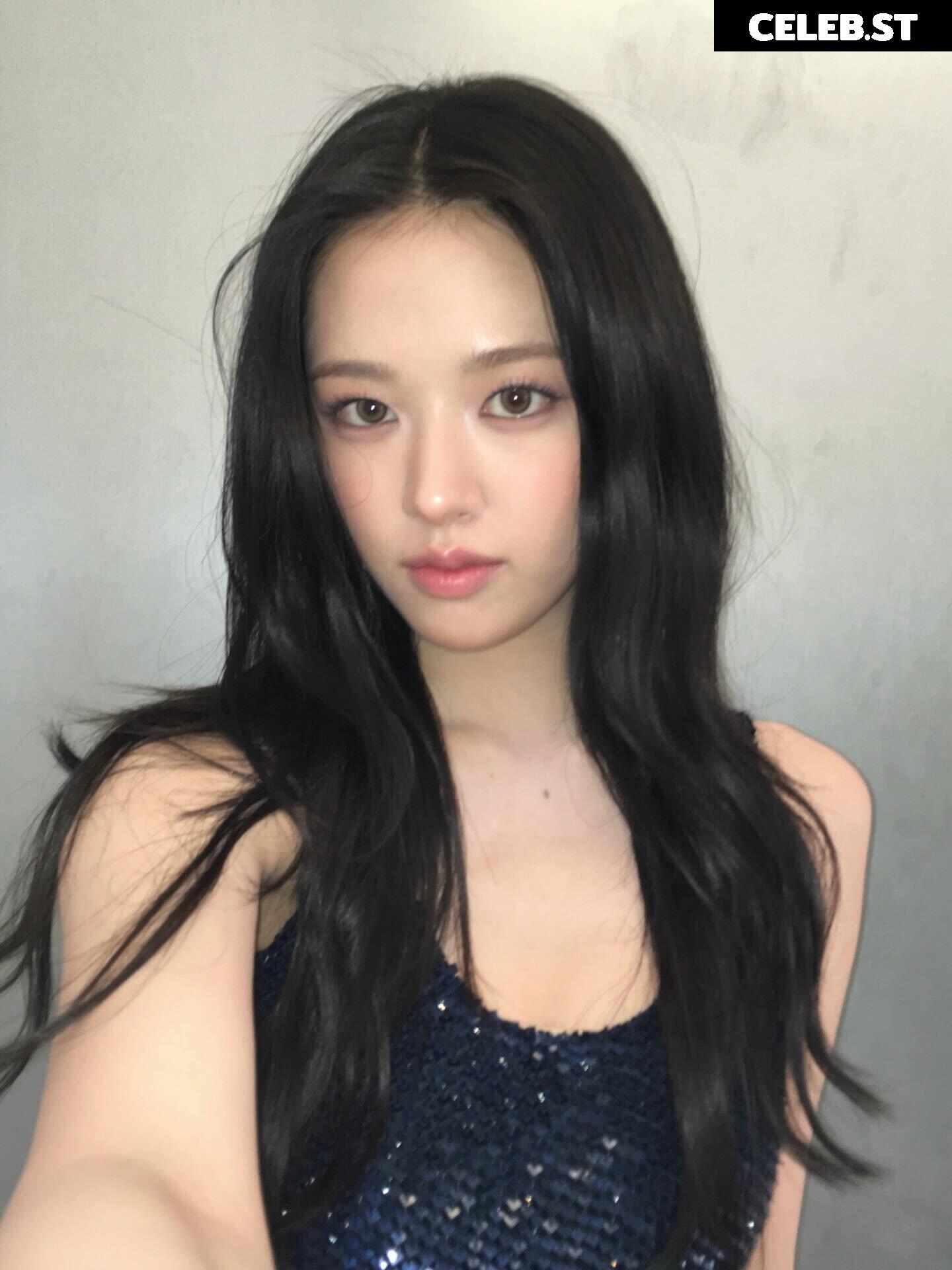 An Yujin 안유진 | YUJIN Image 23029039